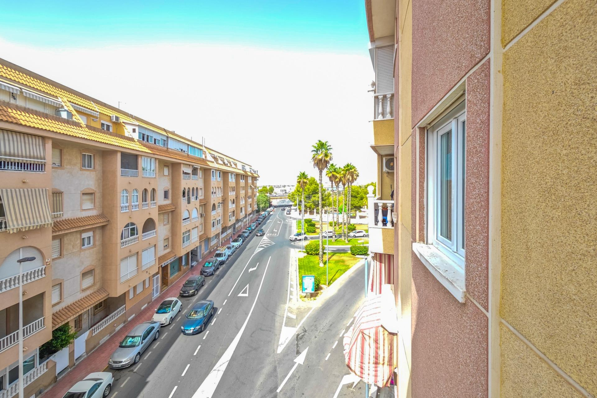 Odsprzedaż - Mieszkanie w bloku - Torrevieja - PARQUE DE LAS NACIONES