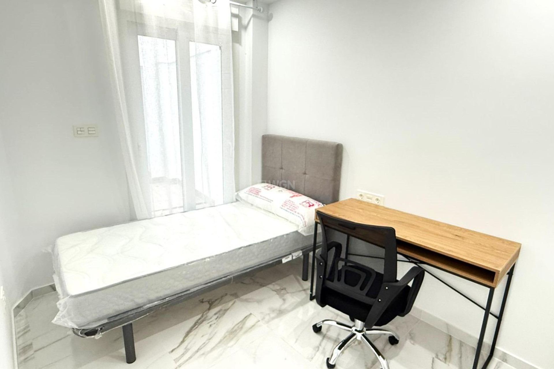 Odsprzedaż - Mieszkanie w bloku - Torrevieja - PARQUE DE LAS NACIONES