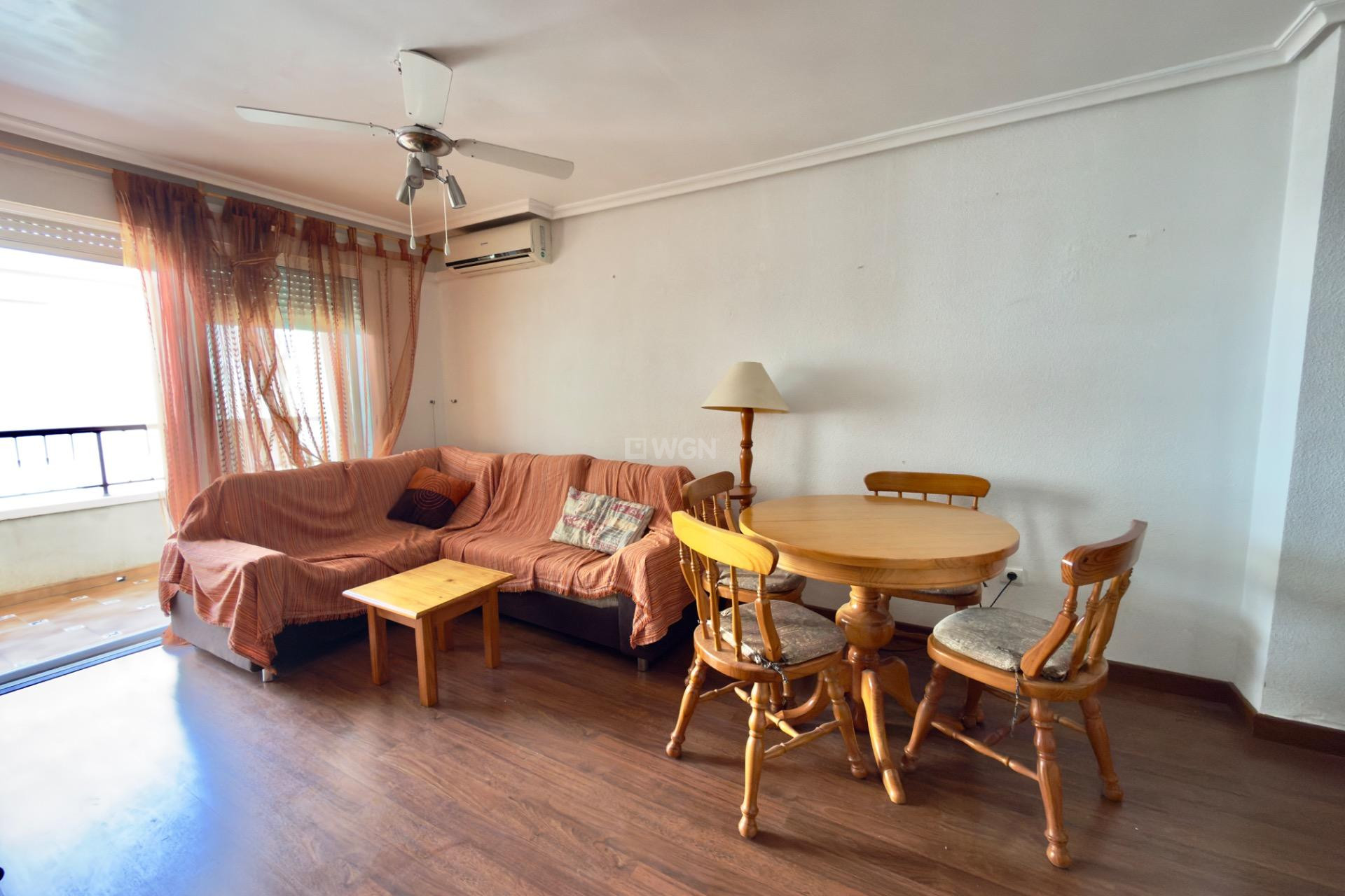 Odsprzedaż - Mieszkanie w bloku - Torrevieja - PARQUE DE LAS NACIONES