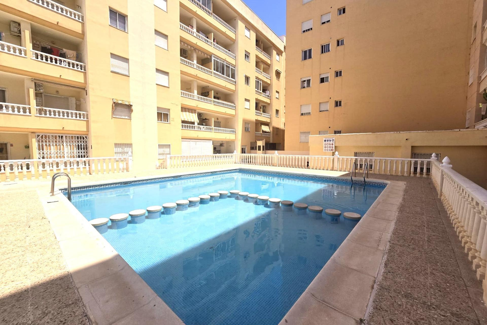 Odsprzedaż - Mieszkanie w bloku - Torrevieja - Parque Las Naciones