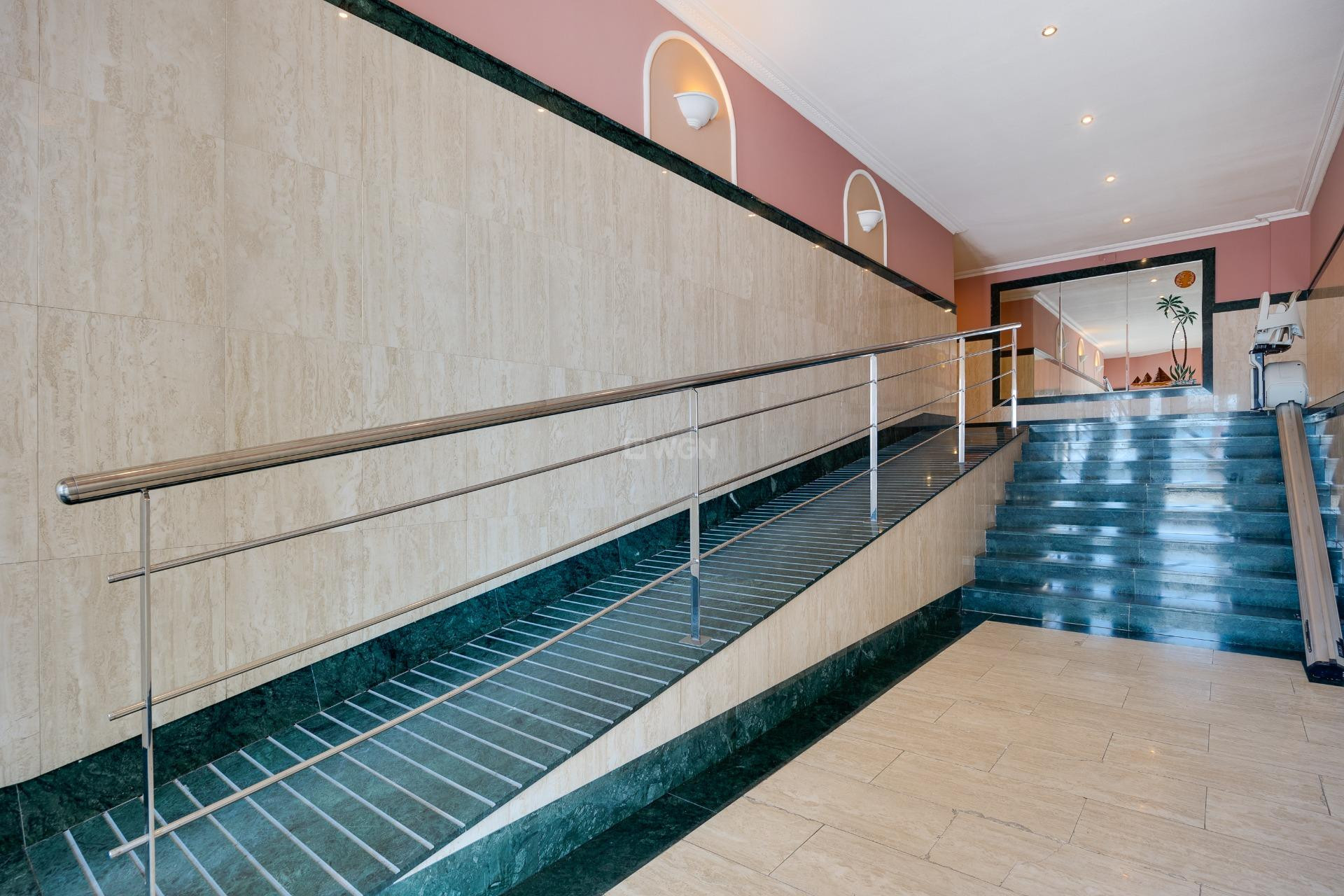 Odsprzedaż - Mieszkanie w bloku - Torrevieja - Paseo Maritimo