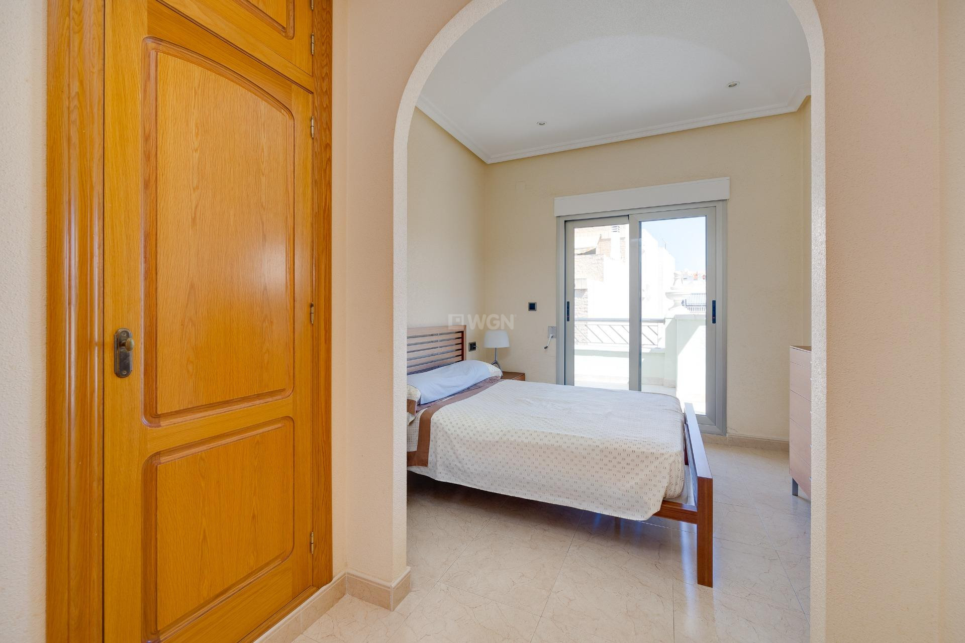 Odsprzedaż - Mieszkanie w bloku - Torrevieja - Paseo Maritimo