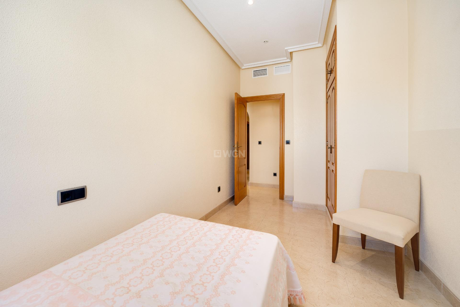 Odsprzedaż - Mieszkanie w bloku - Torrevieja - Paseo Maritimo