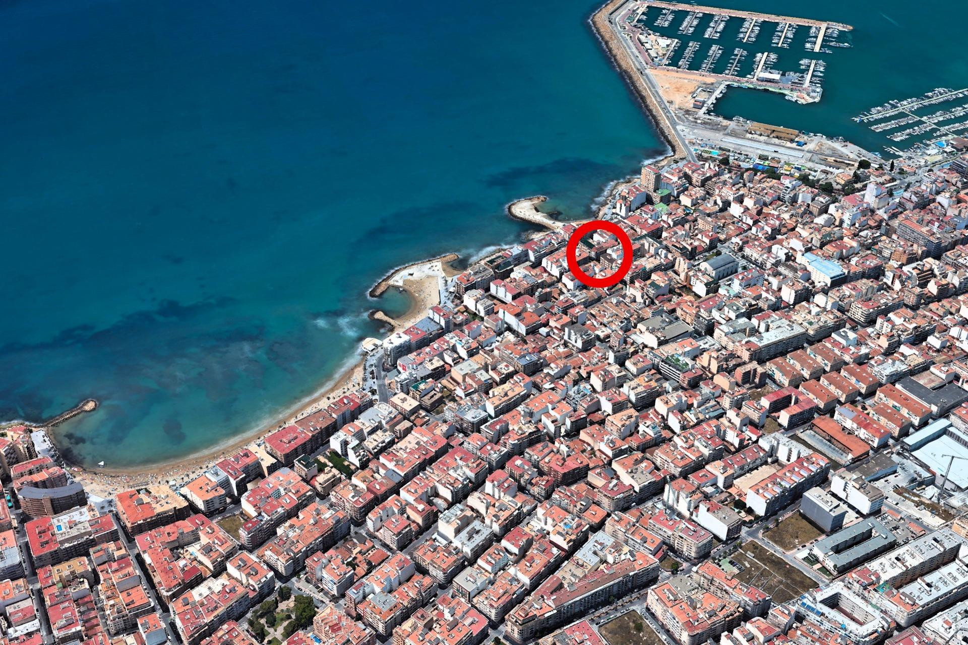 Odsprzedaż - Mieszkanie w bloku - Torrevieja - Paseo Maritimo