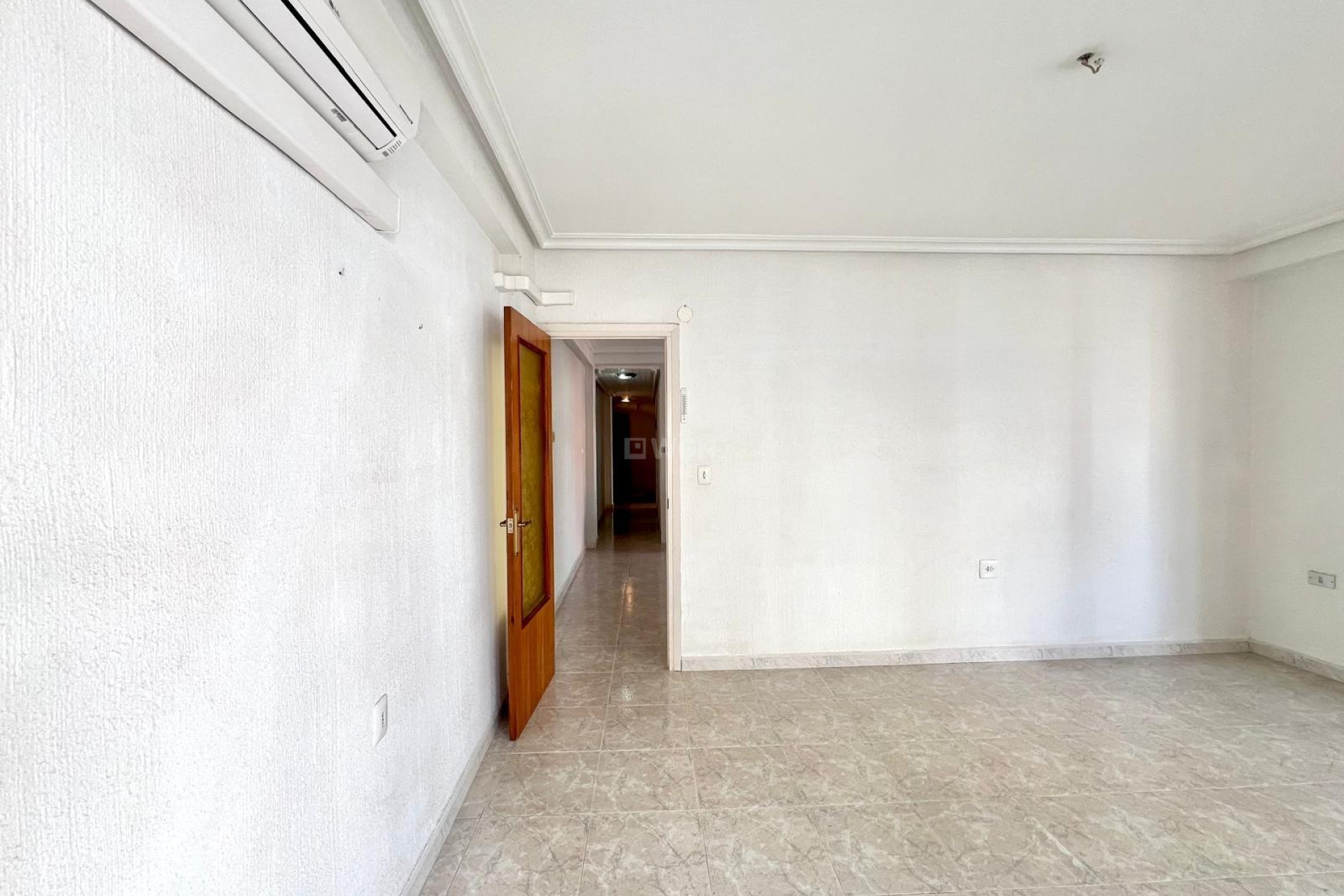 Odsprzedaż - Mieszkanie w bloku - Torrevieja - Paseo Maritimo