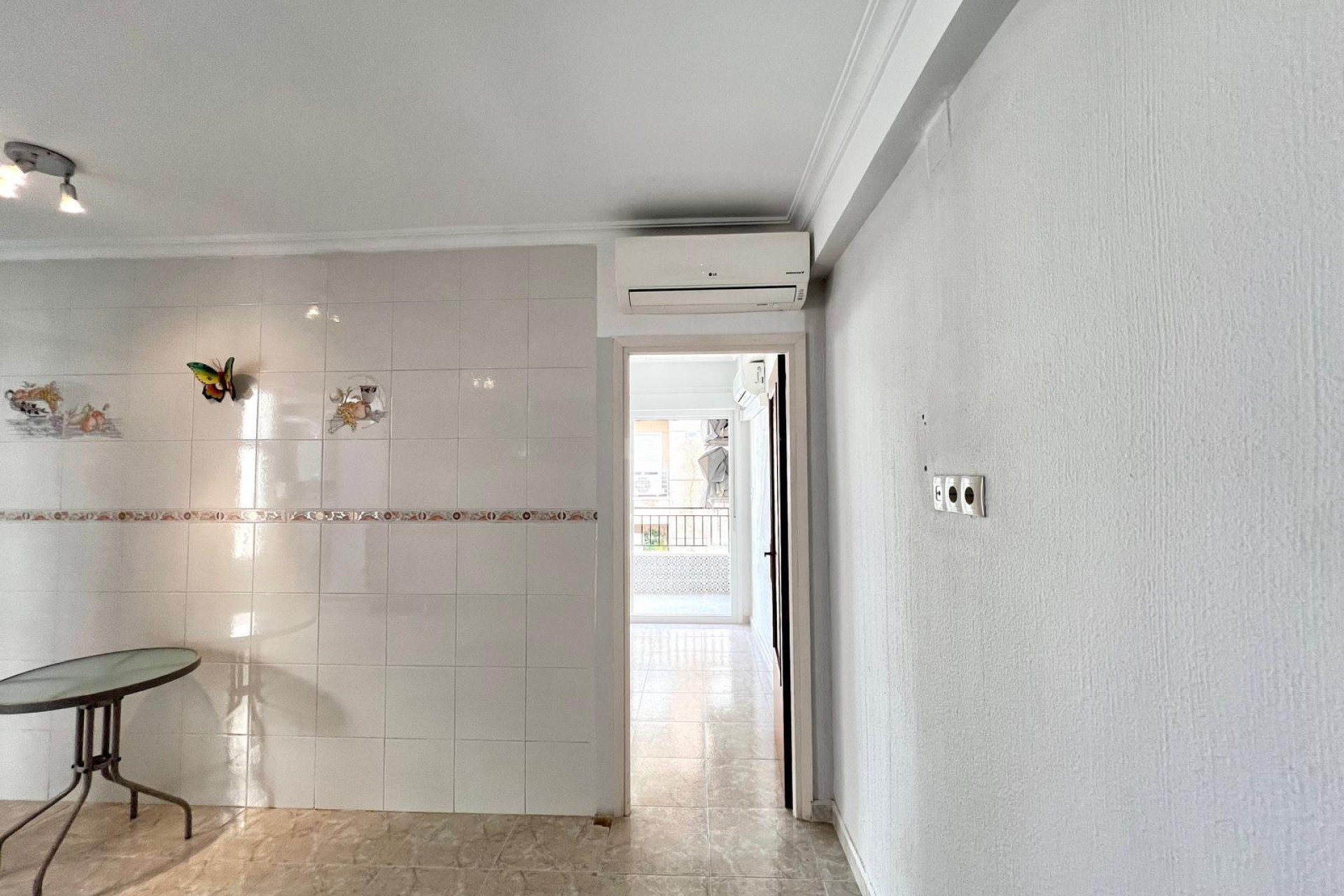 Odsprzedaż - Mieszkanie w bloku - Torrevieja - Paseo Maritimo