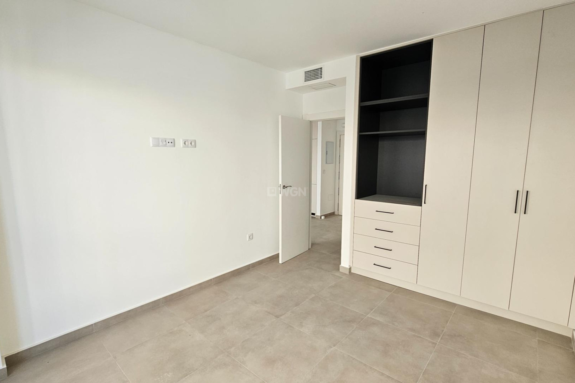 Odsprzedaż - Mieszkanie w bloku - Torrevieja - Paseo Maritimo