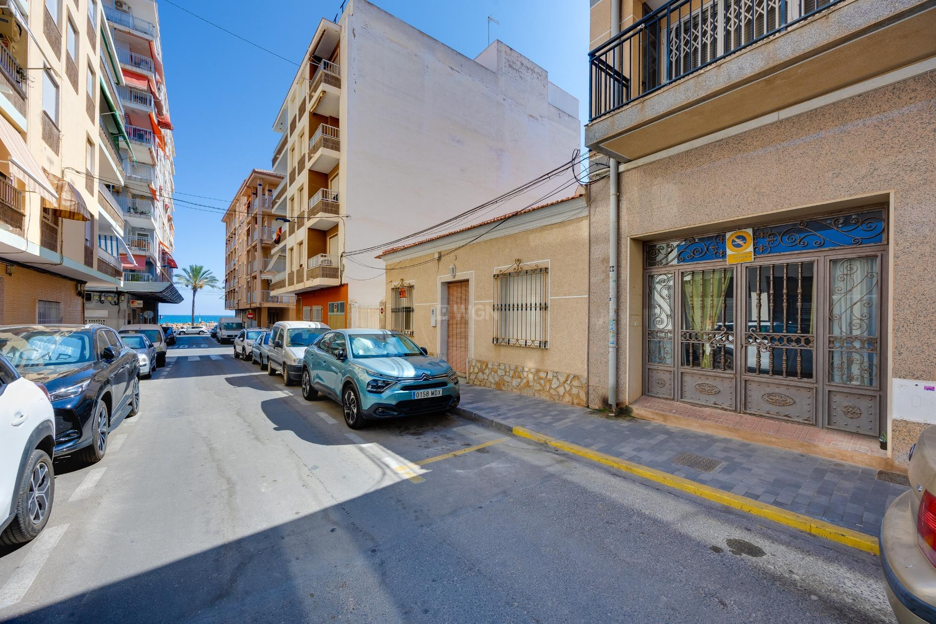 Odsprzedaż - Mieszkanie w bloku - Torrevieja - Paseo Maritimo