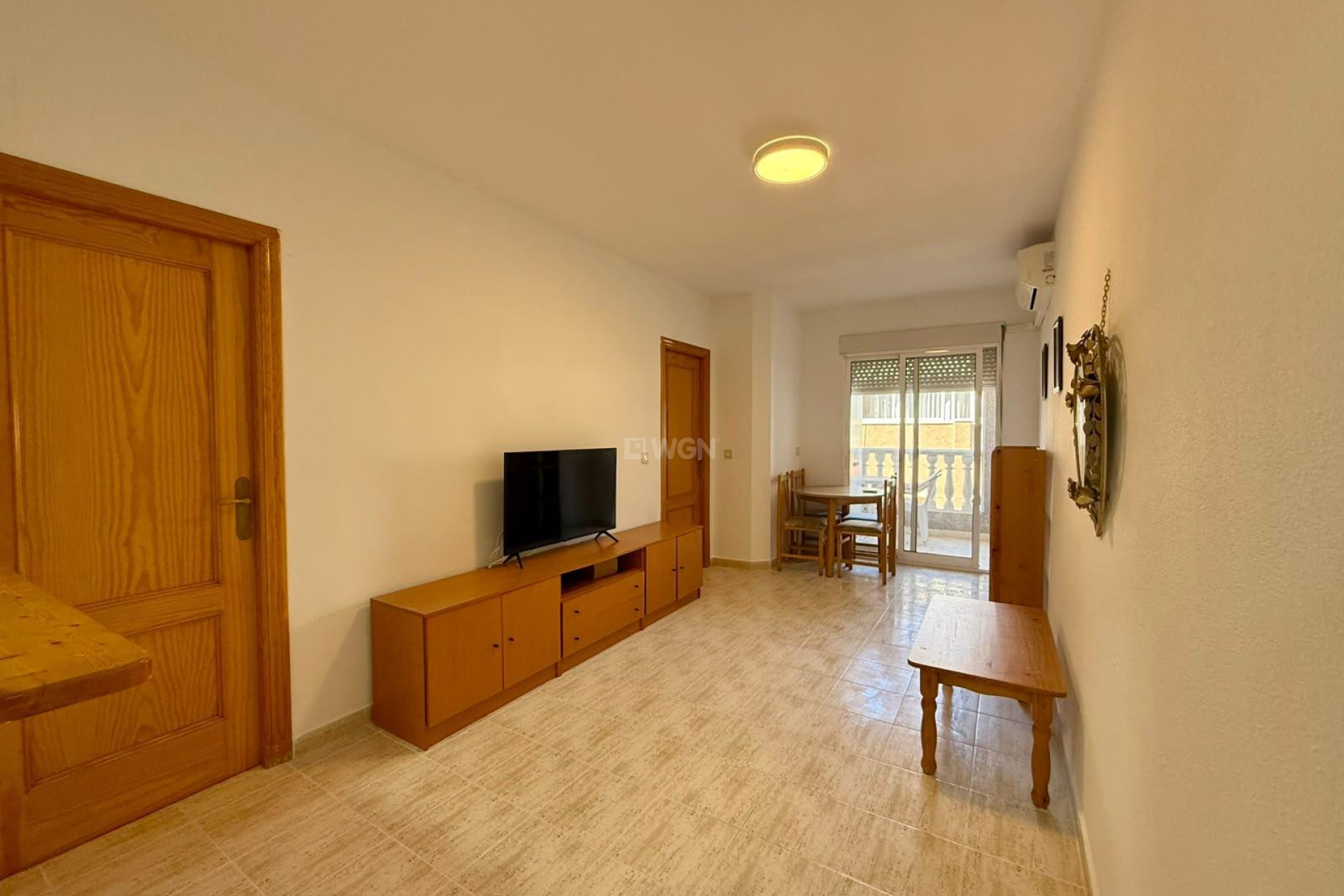 Odsprzedaż - Mieszkanie w bloku - Torrevieja - Playa de los Locos