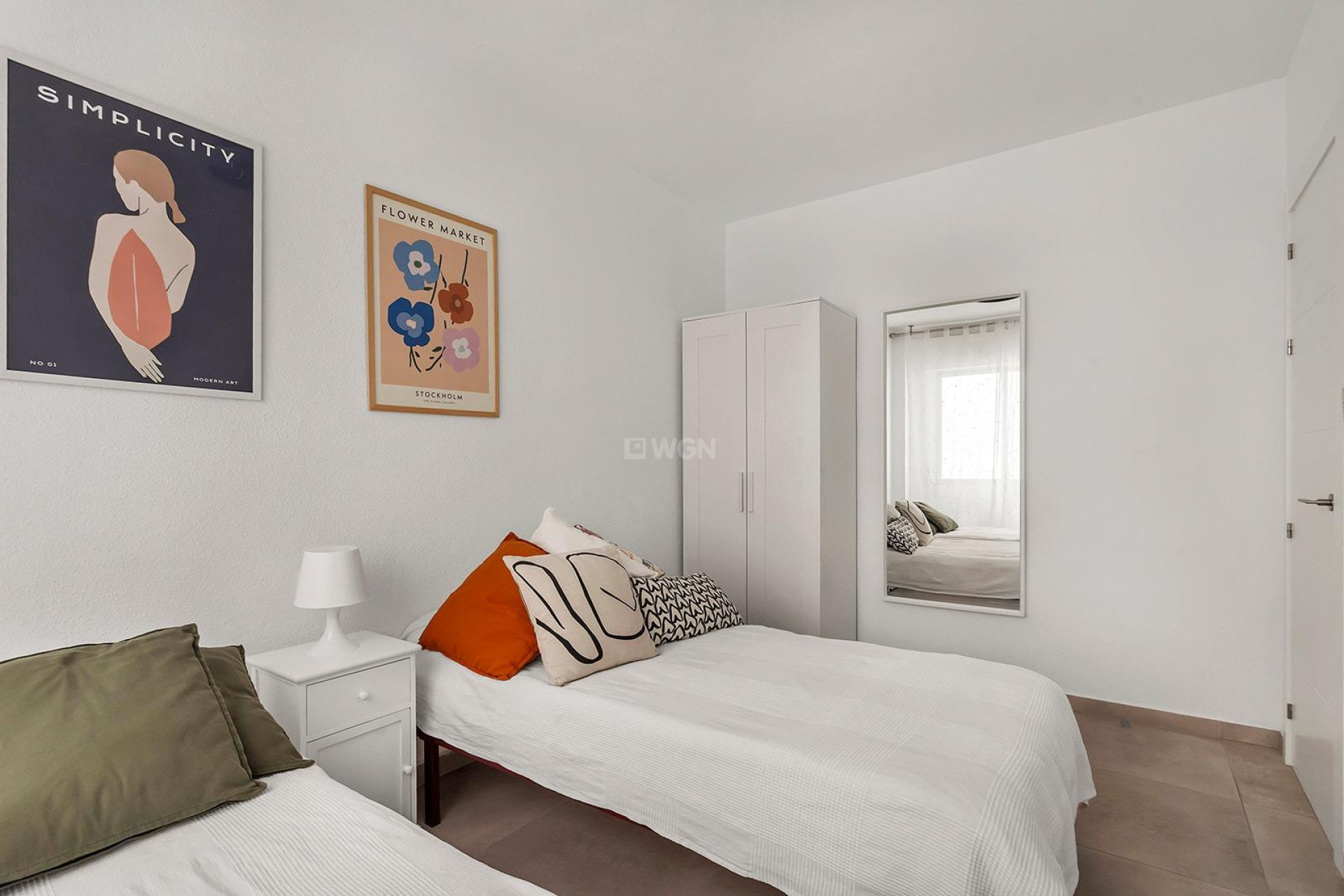 Odsprzedaż - Mieszkanie w bloku - Torrevieja - Playa de los Locos