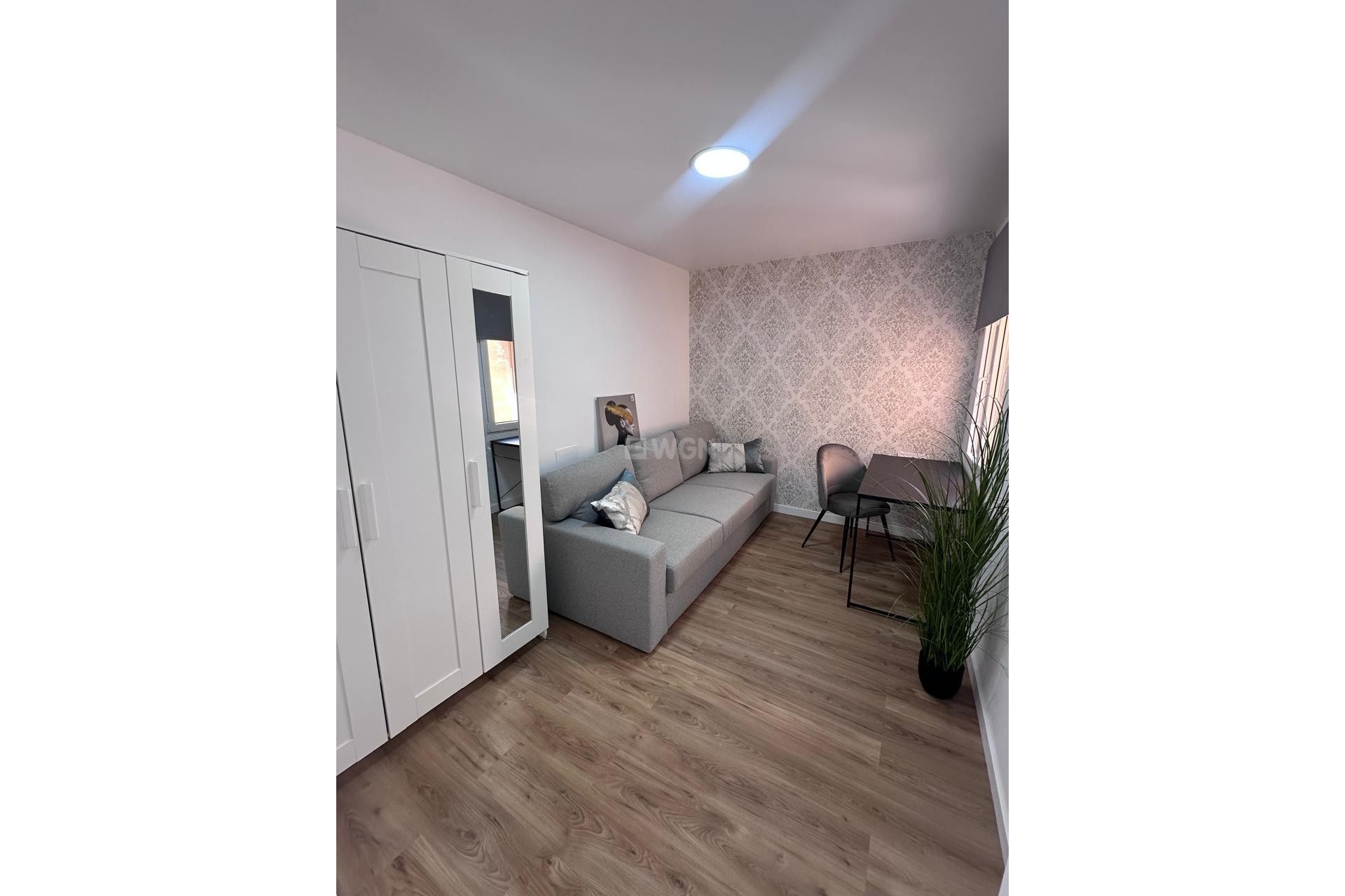 Odsprzedaż - Mieszkanie w bloku - Torrevieja - Playa de los Locos