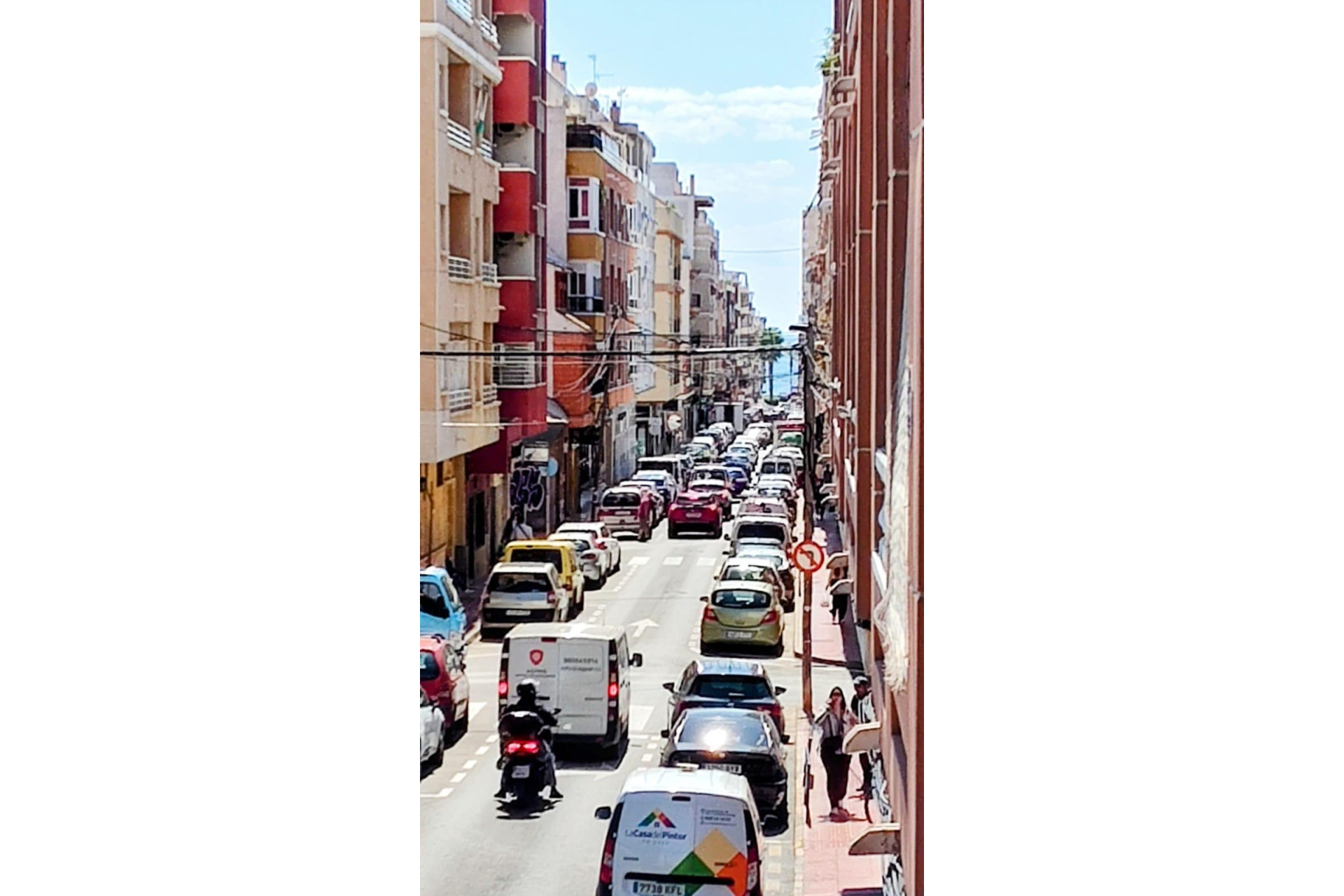 Odsprzedaż - Mieszkanie w bloku - Torrevieja - Playa de los Locos