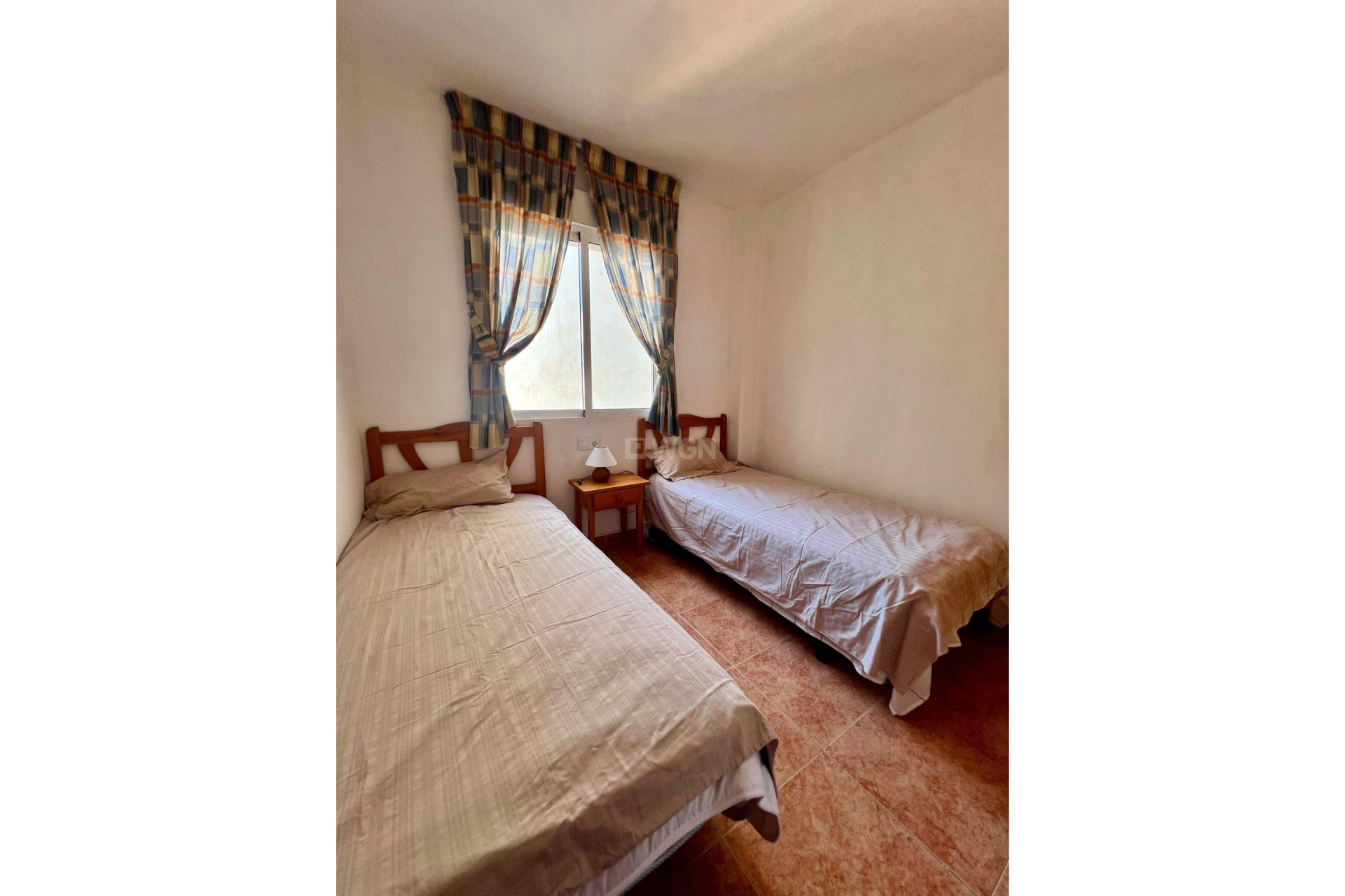 Odsprzedaż - Mieszkanie w bloku - Torrevieja - Playa de los Locos