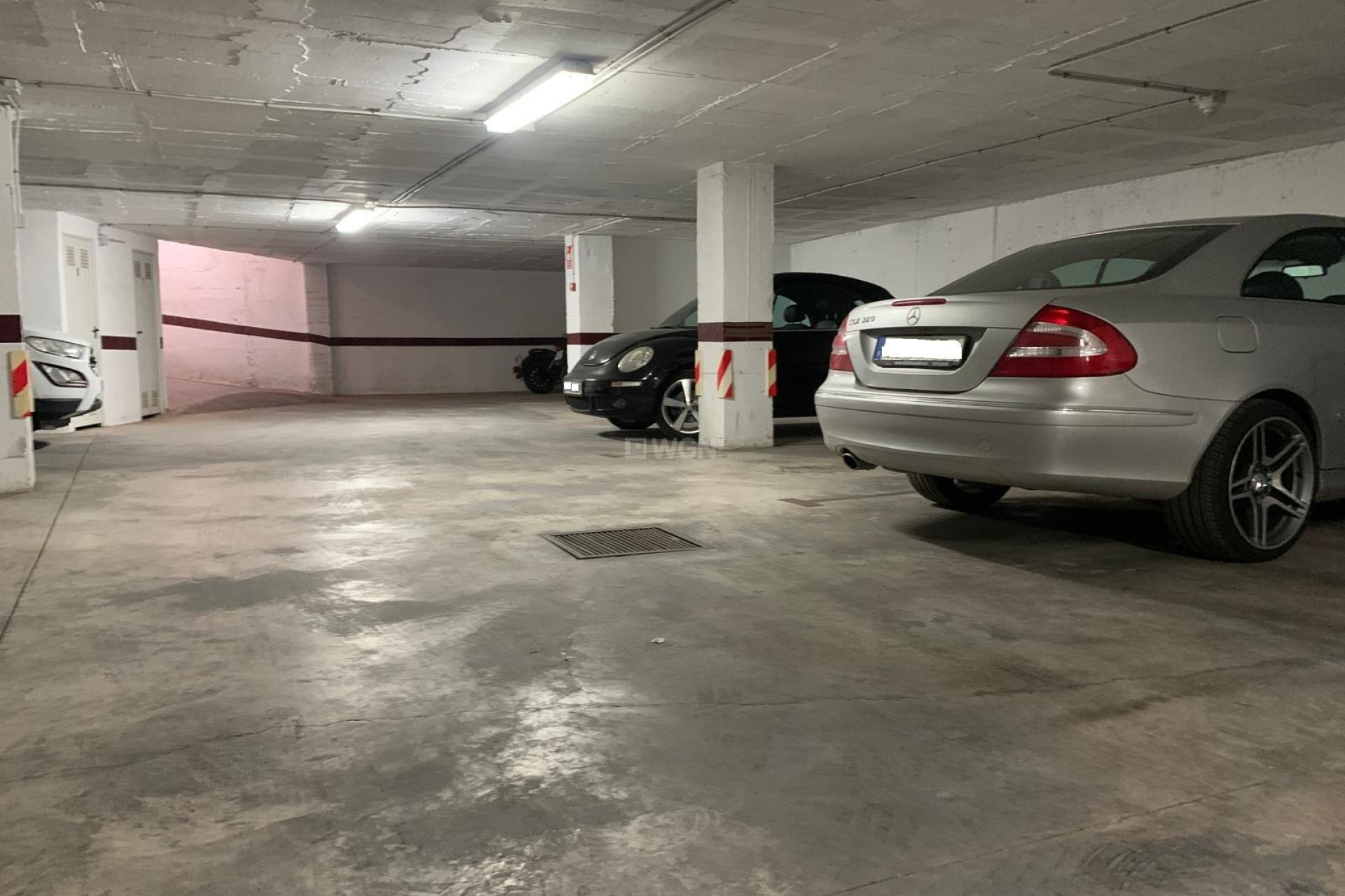 Odsprzedaż - Mieszkanie w bloku - Torrevieja - Playa de los Locos