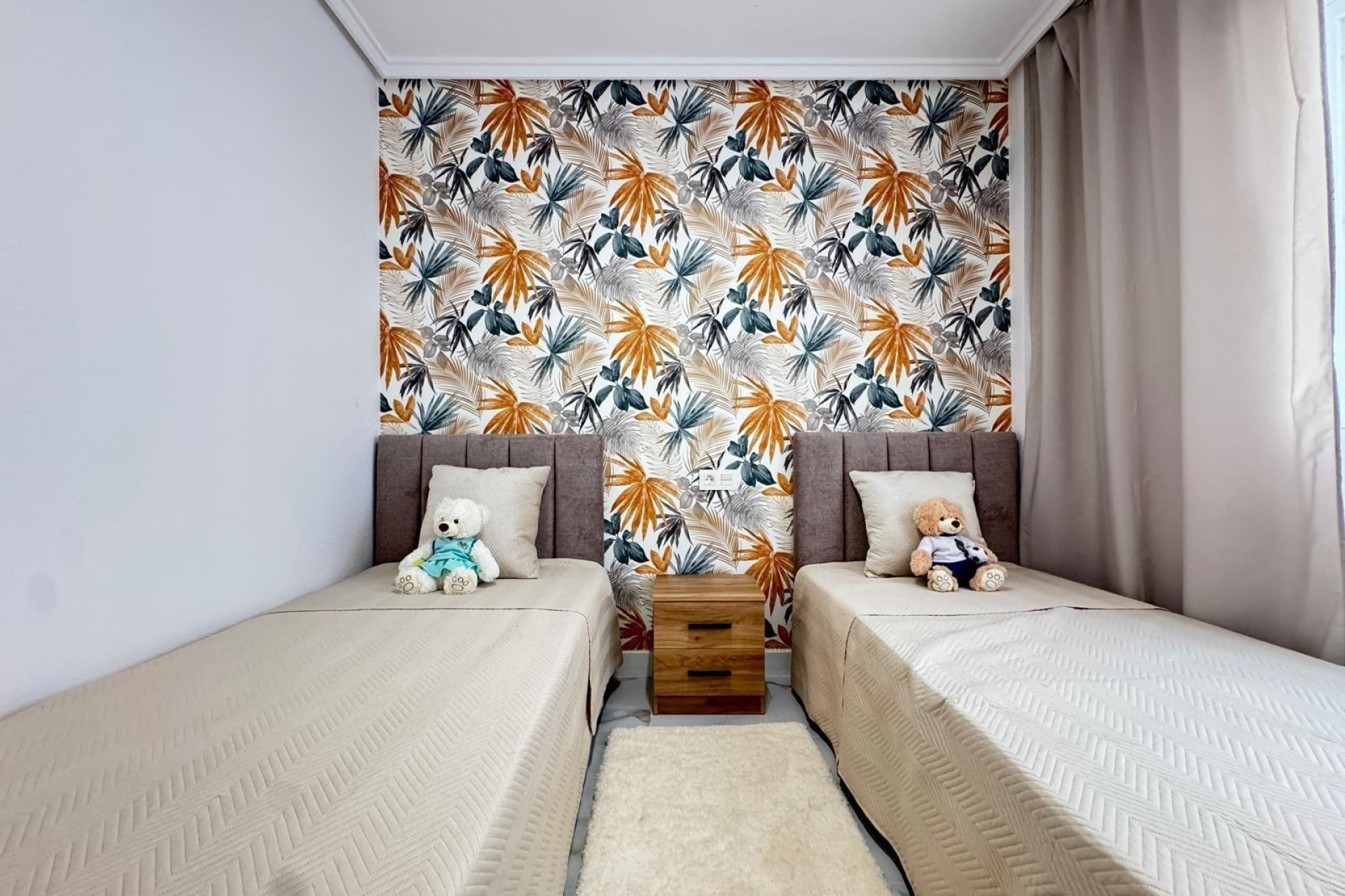 Odsprzedaż - Mieszkanie w bloku - Torrevieja - Playa de los Locos