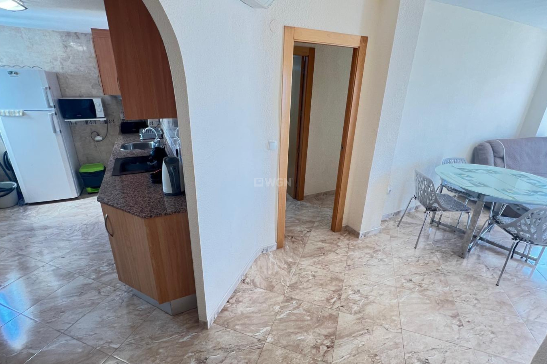 Odsprzedaż - Mieszkanie w bloku - Torrevieja - Playa de los Locos