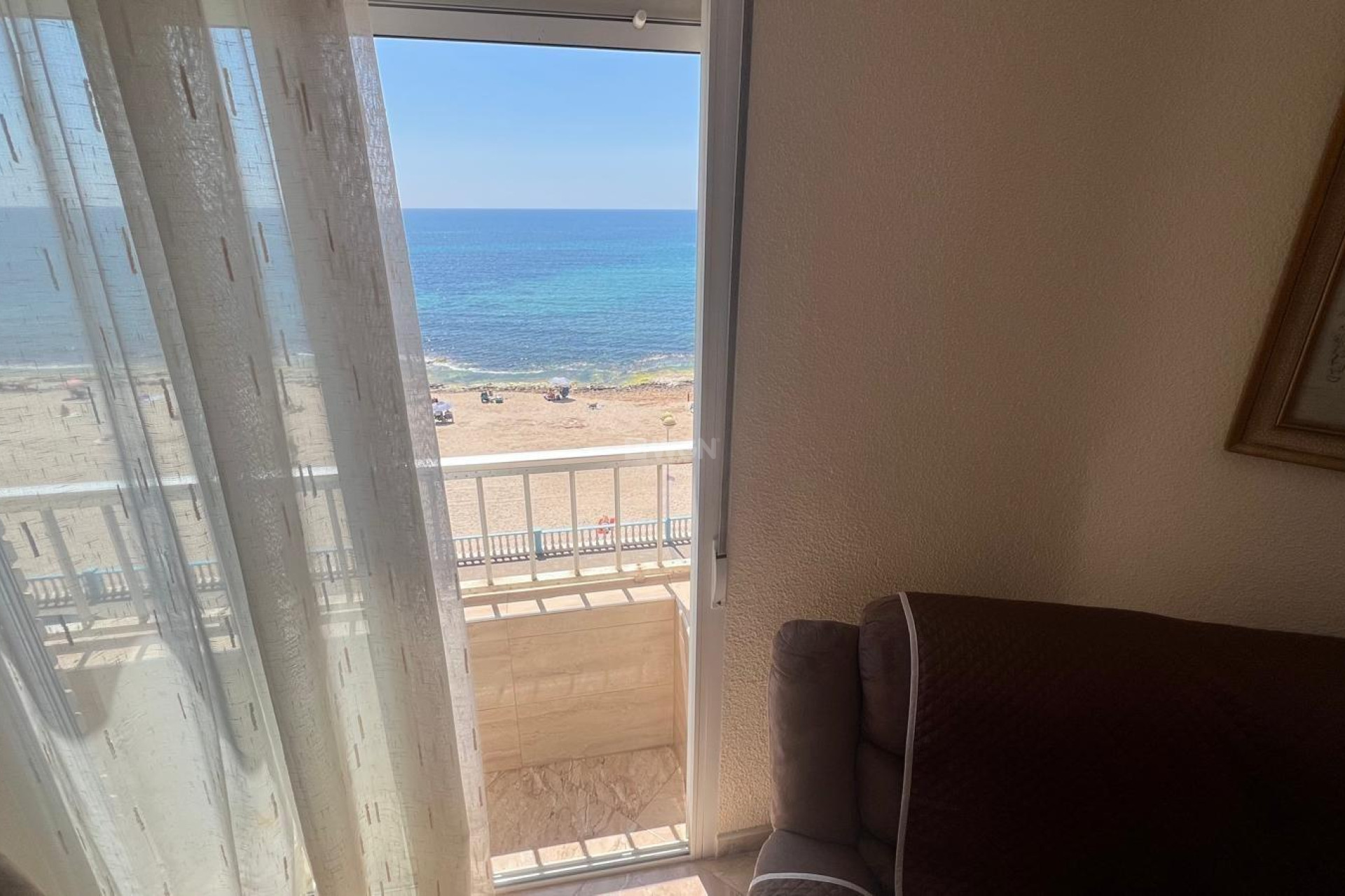 Odsprzedaż - Mieszkanie w bloku - Torrevieja - Playa de los Locos