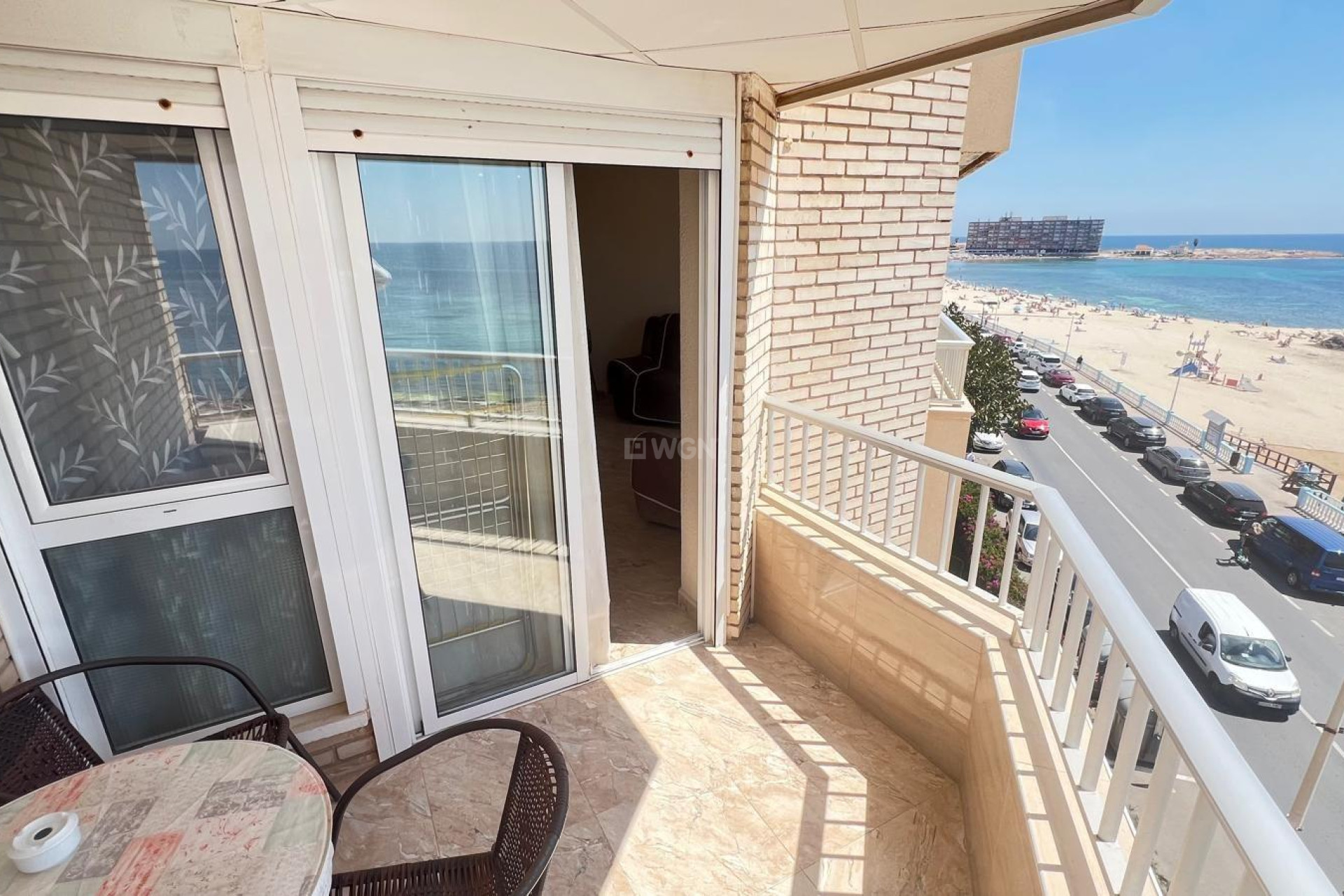 Odsprzedaż - Mieszkanie w bloku - Torrevieja - Playa de los Locos