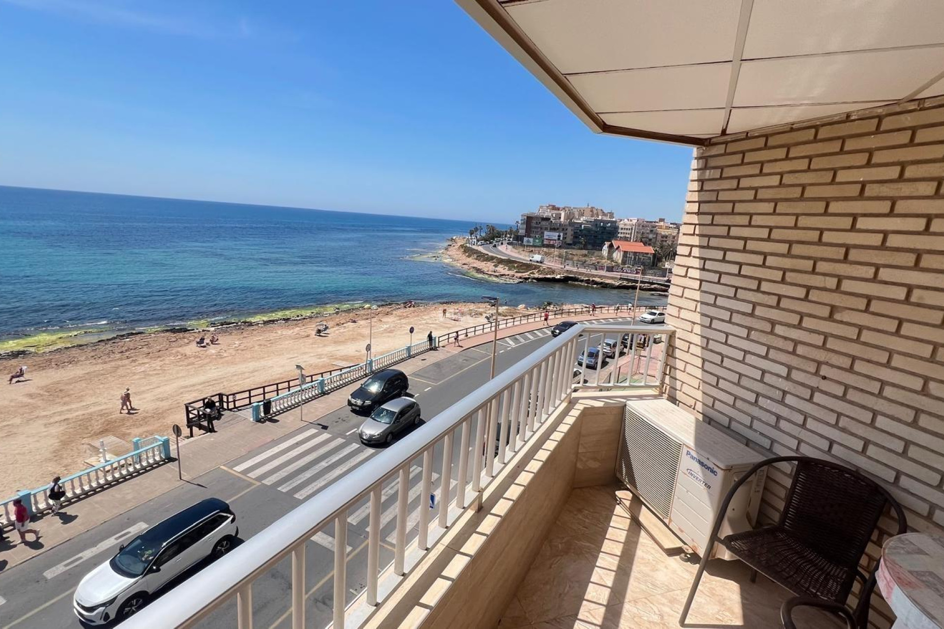 Odsprzedaż - Mieszkanie w bloku - Torrevieja - Playa de los Locos