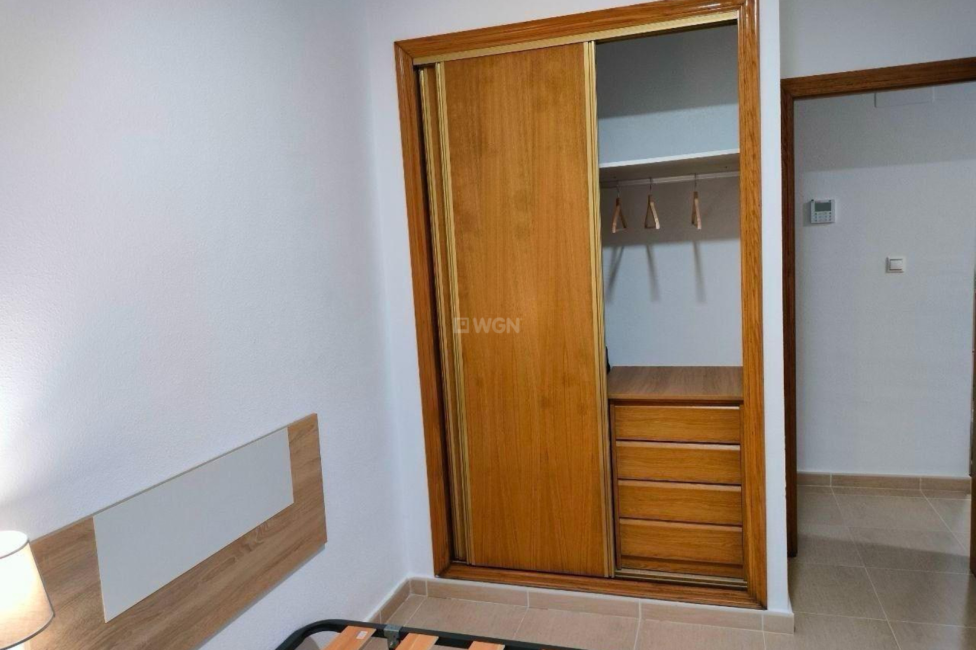 Odsprzedaż - Mieszkanie w bloku - Torrevieja - Playa de los Locos