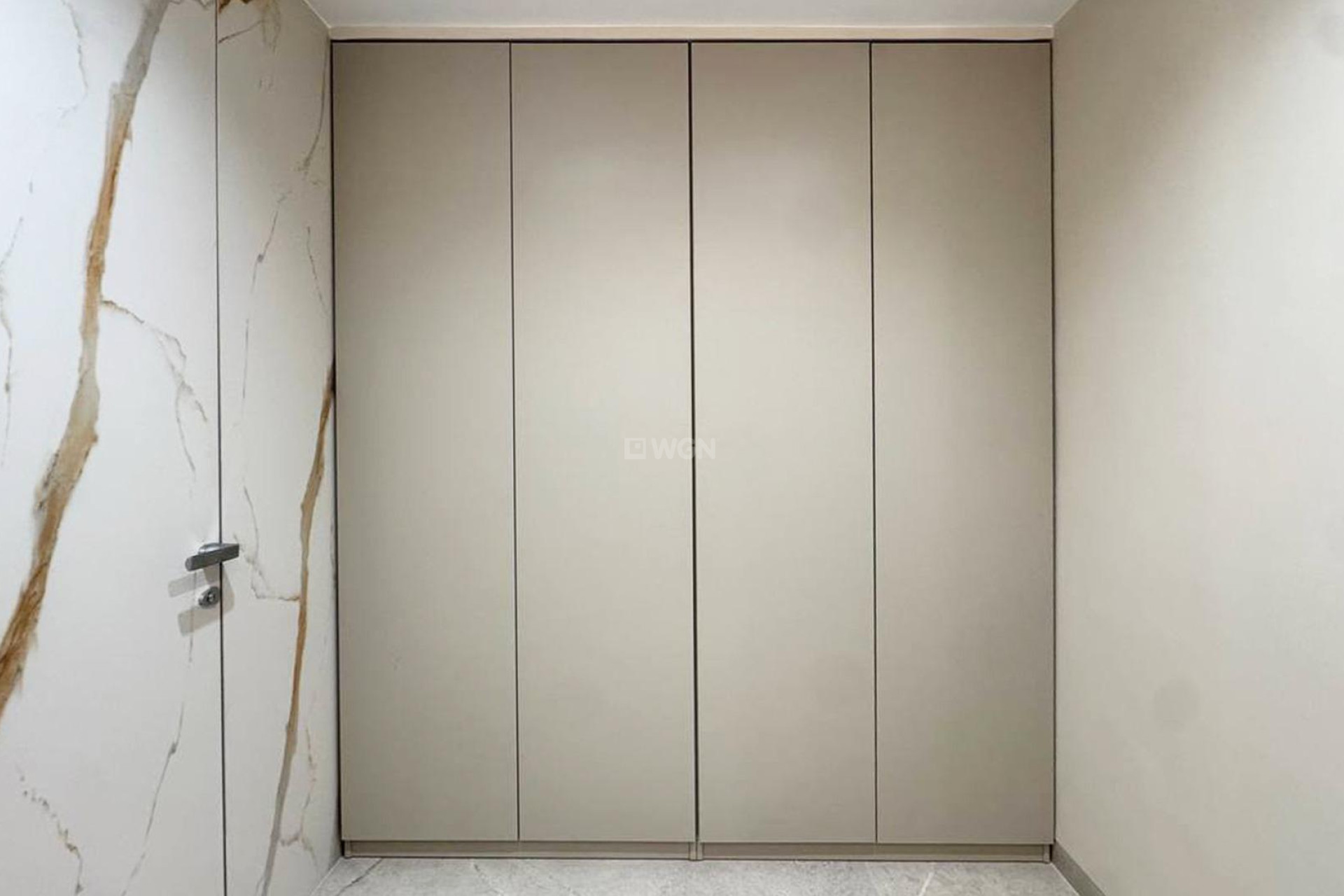 Odsprzedaż - Mieszkanie w bloku - Torrevieja - Playa de los Locos