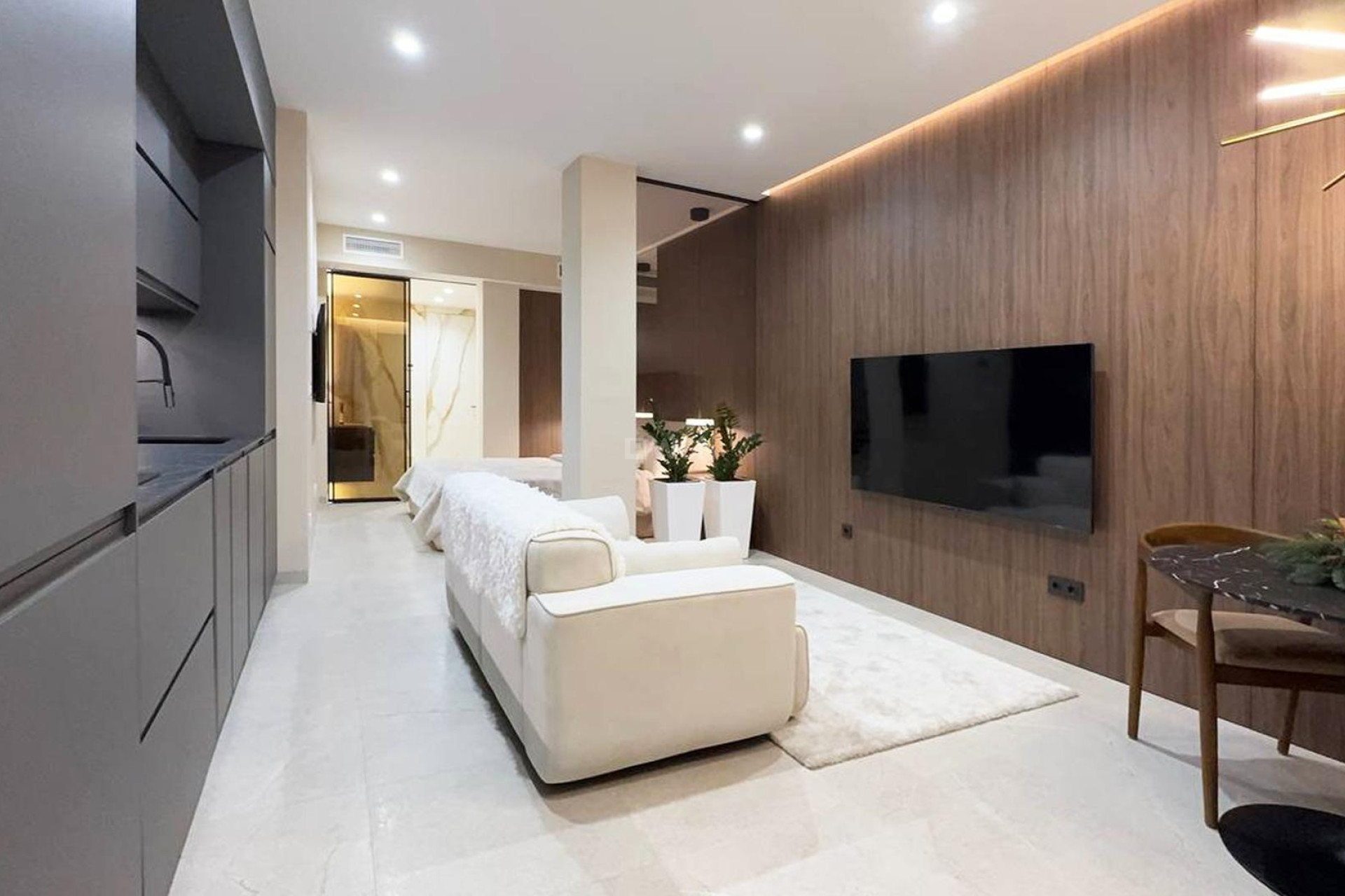 Odsprzedaż - Mieszkanie w bloku - Torrevieja - Playa de los Locos