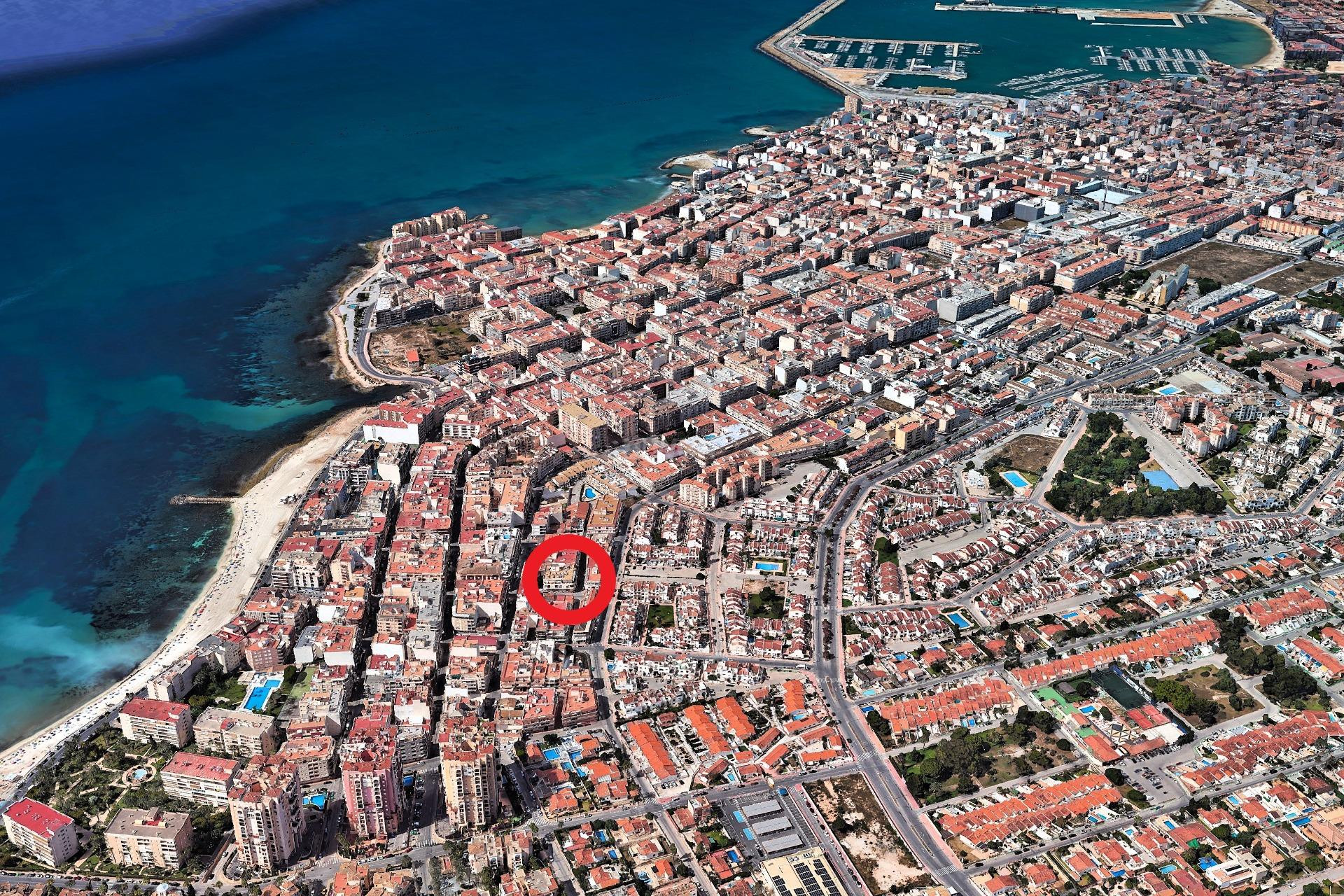 Odsprzedaż - Mieszkanie w bloku - Torrevieja - Playa de los Locos