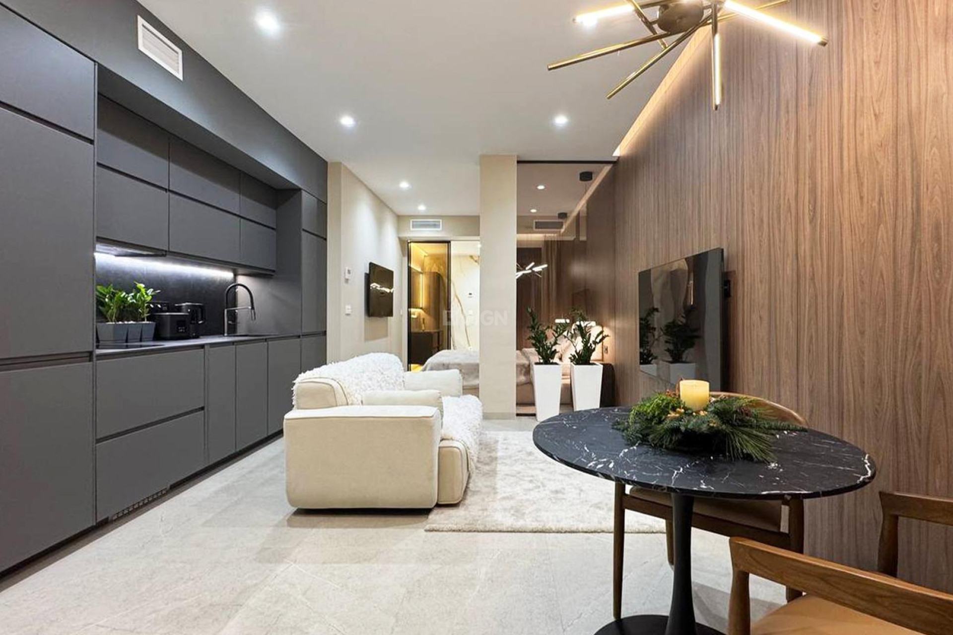 Odsprzedaż - Mieszkanie w bloku - Torrevieja - Playa de los Locos