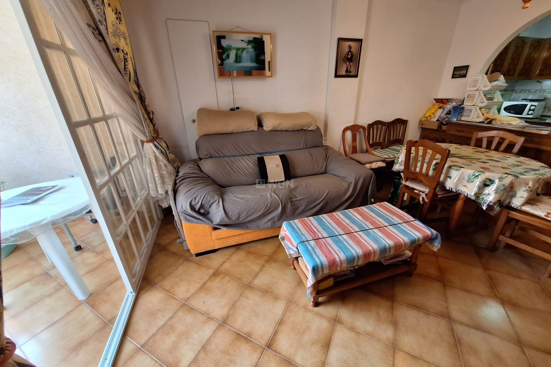 Odsprzedaż - Mieszkanie w bloku - Torrevieja - Playa de los Locos