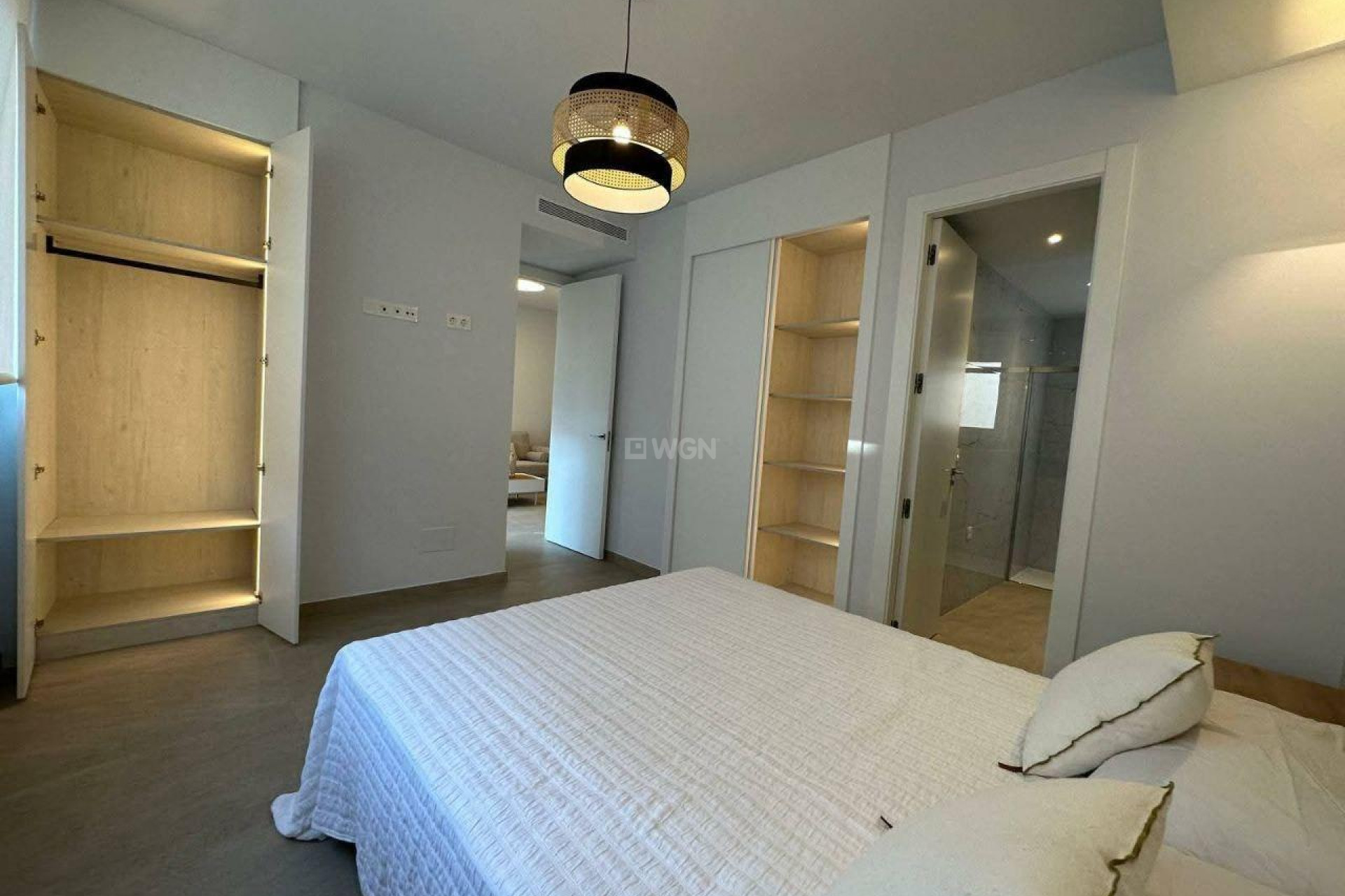 Odsprzedaż - Mieszkanie w bloku - Torrevieja - Playa de los Locos