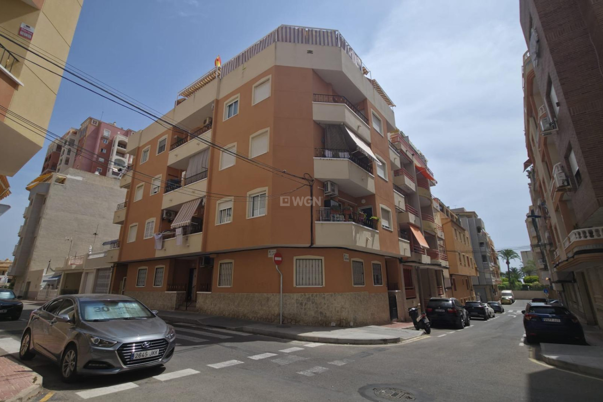 Odsprzedaż - Mieszkanie w bloku - Torrevieja - Playa de los Locos