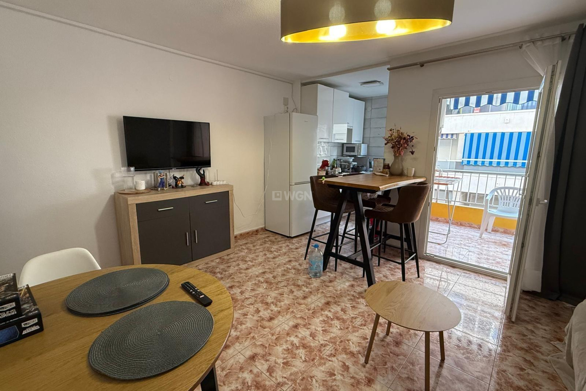 Odsprzedaż - Mieszkanie w bloku - Torrevieja - Playa de los Locos