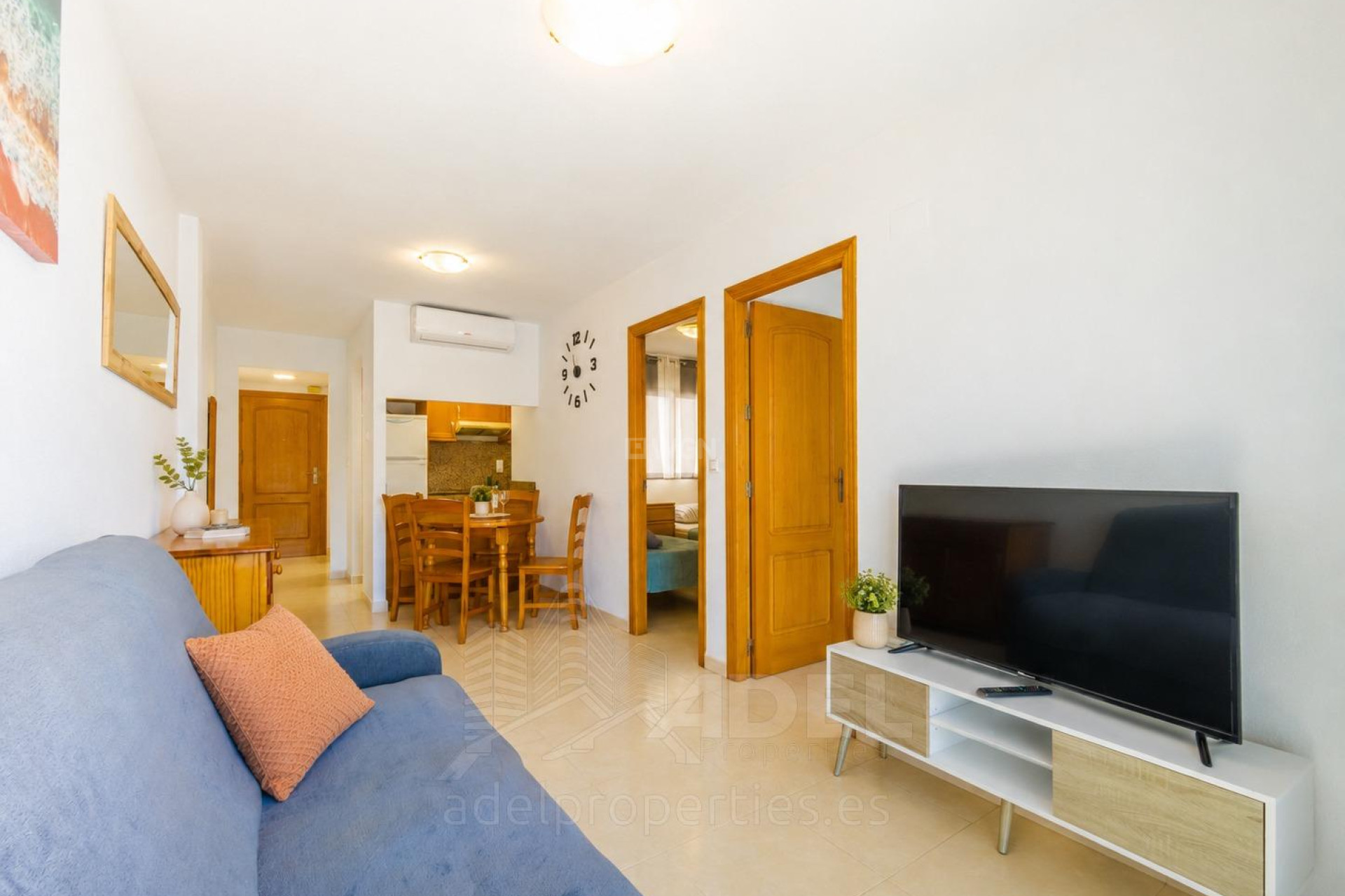 Odsprzedaż - Mieszkanie w bloku - Torrevieja - Playa de los Locos