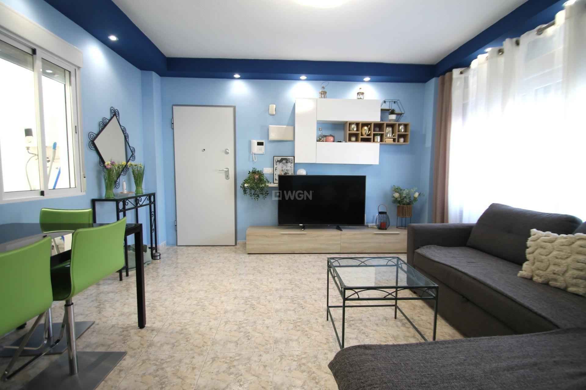 Odsprzedaż - Mieszkanie w bloku - Torrevieja - Playa De Los Naufragos