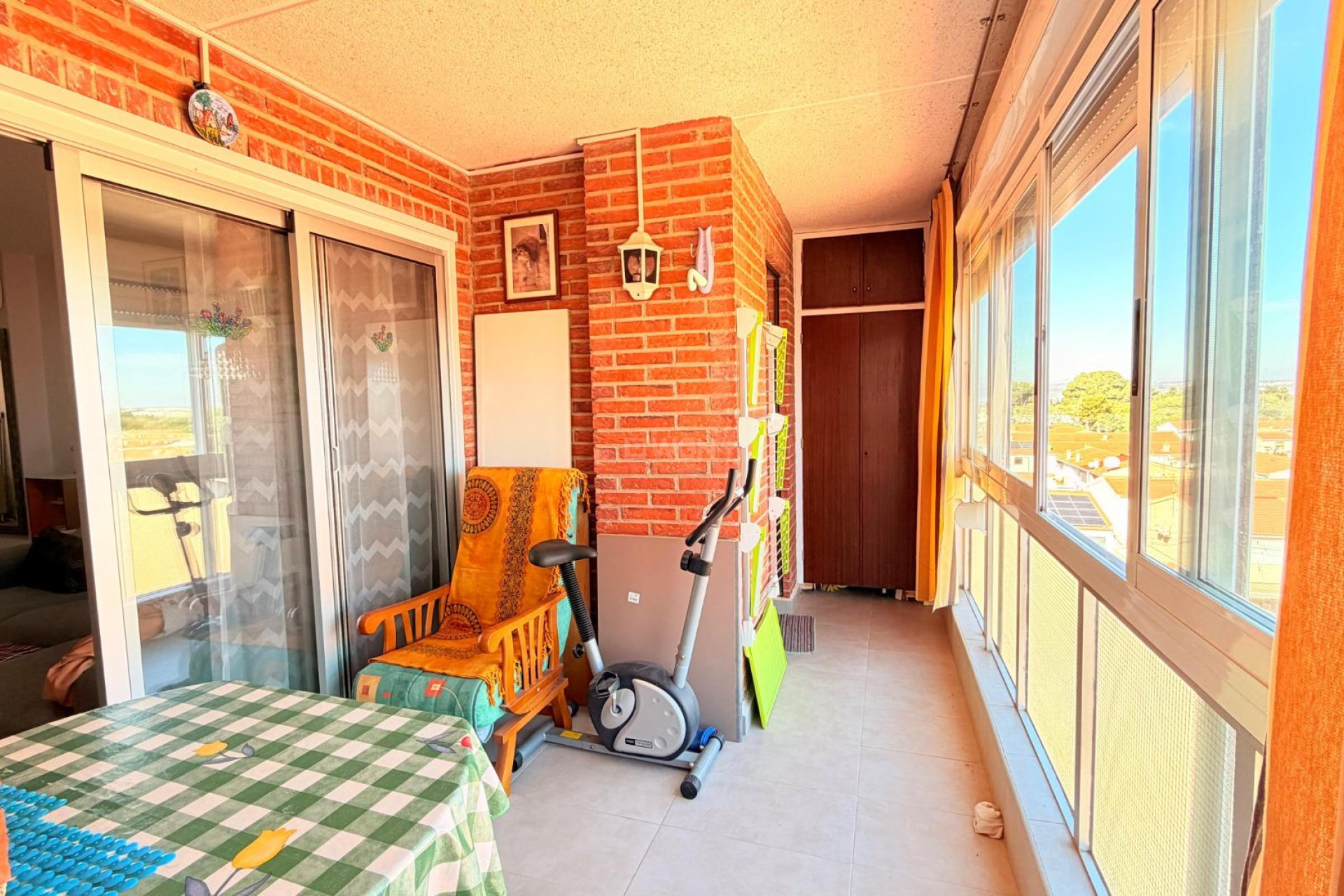 Odsprzedaż - Mieszkanie w bloku - Torrevieja - Playa De Los Naufragos