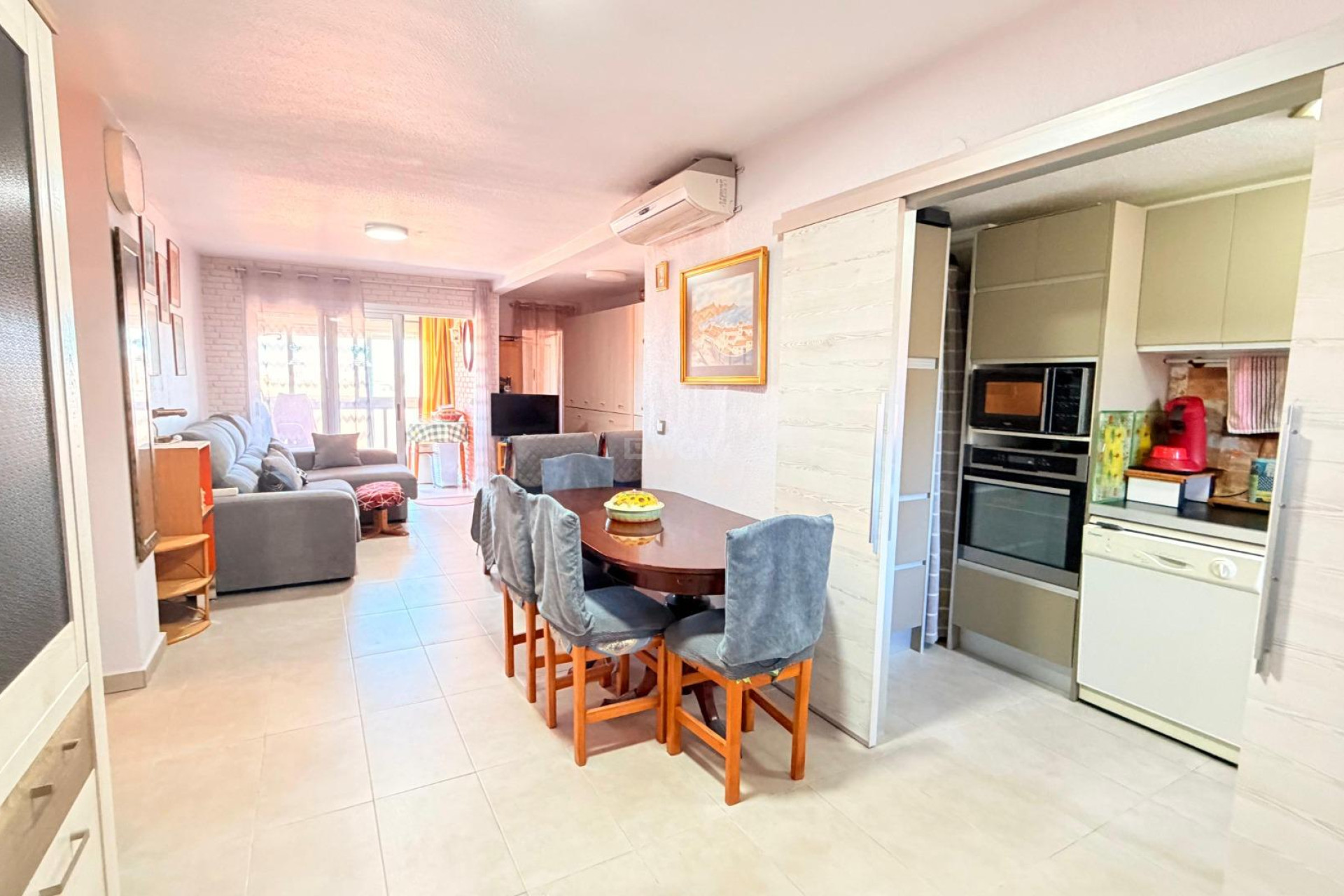 Odsprzedaż - Mieszkanie w bloku - Torrevieja - Playa De Los Naufragos