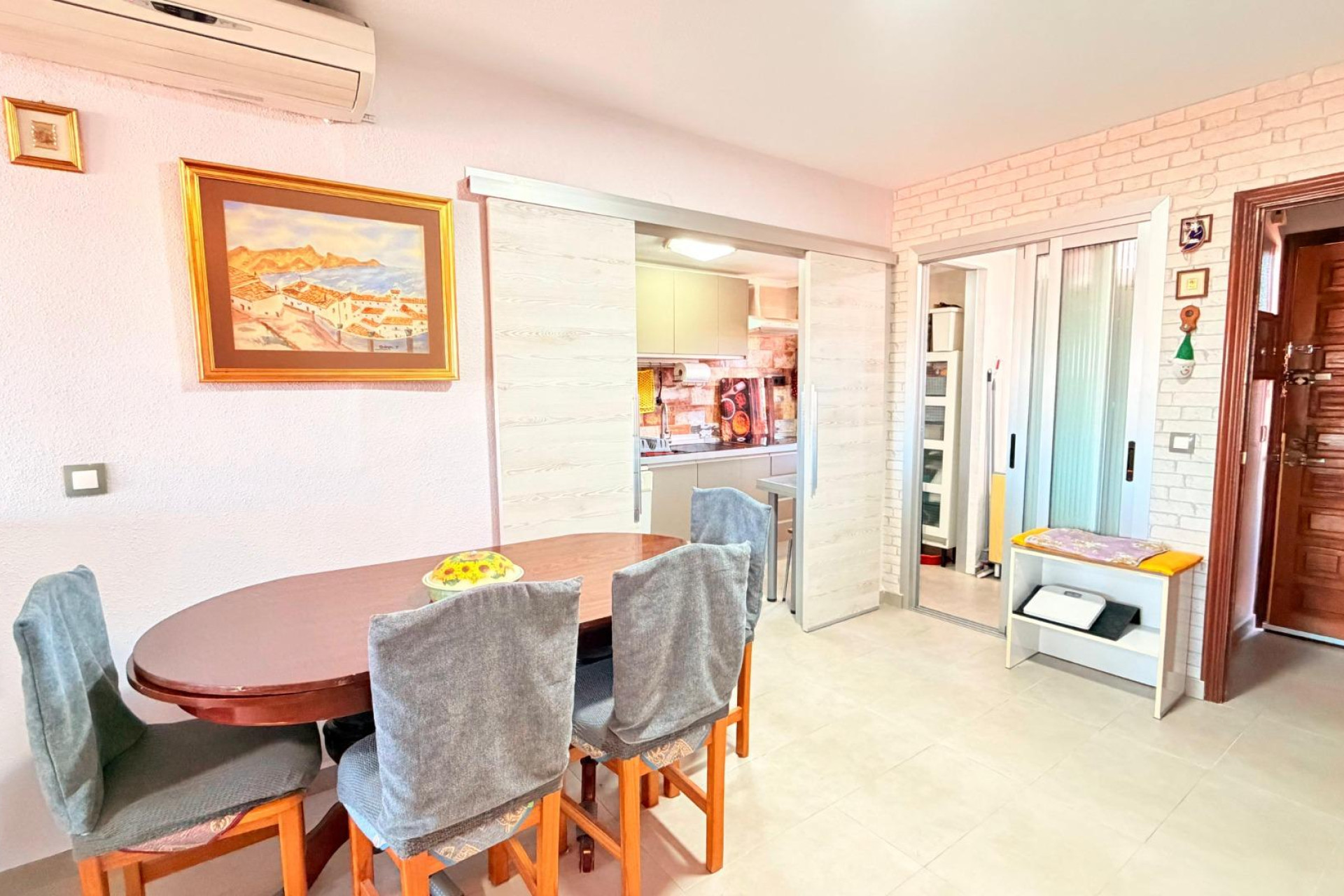 Odsprzedaż - Mieszkanie w bloku - Torrevieja - Playa De Los Naufragos