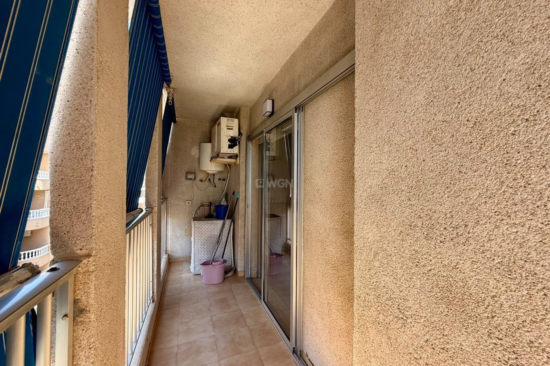 Odsprzedaż - Mieszkanie w bloku - Torrevieja - Playa del Cura