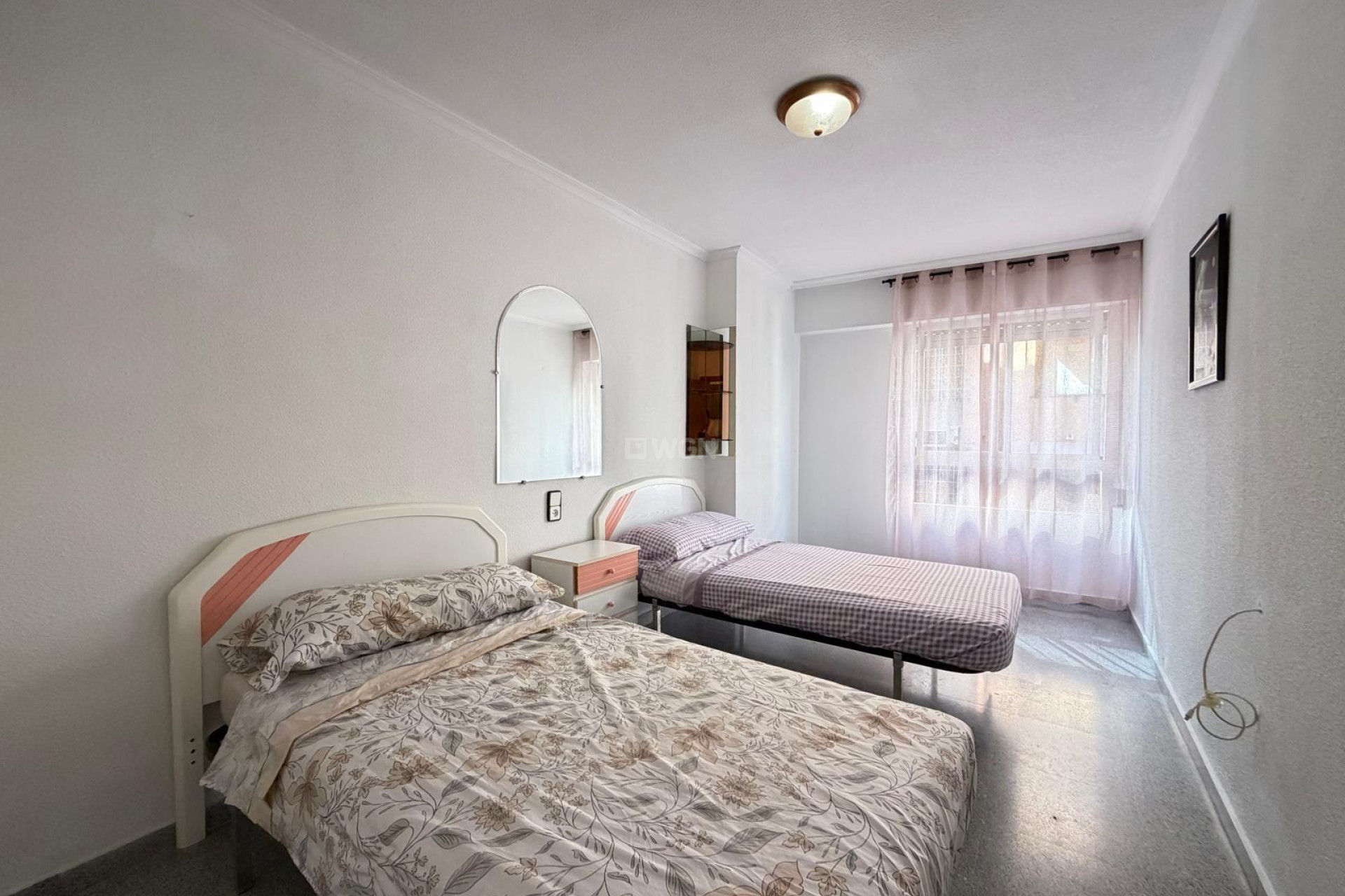 Odsprzedaż - Mieszkanie w bloku - Torrevieja - Playa del Cura