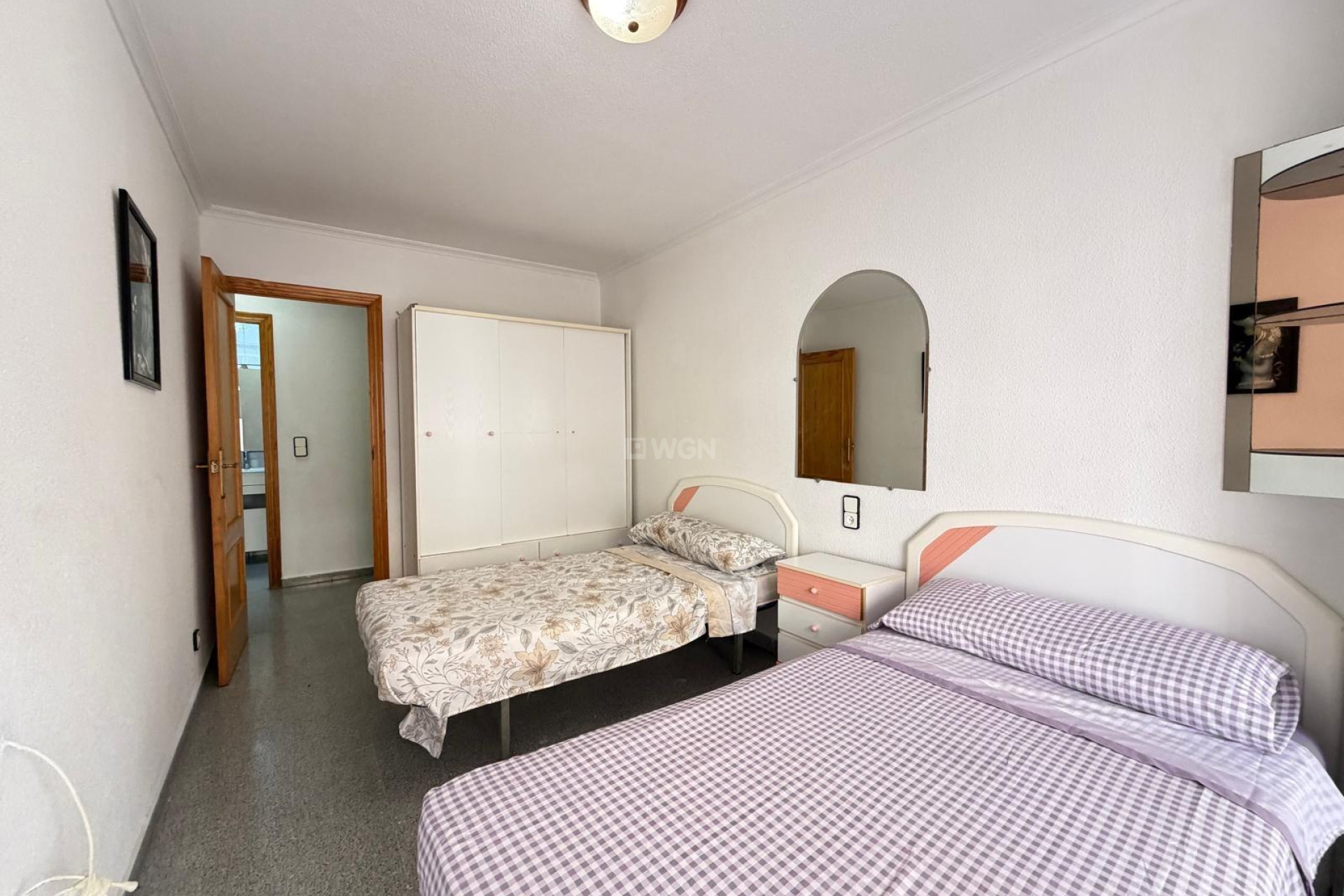 Odsprzedaż - Mieszkanie w bloku - Torrevieja - Playa del Cura