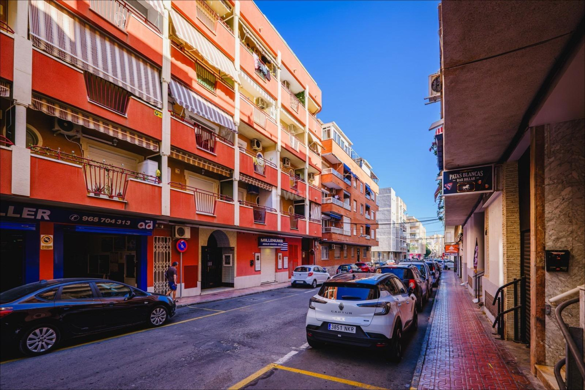 Odsprzedaż - Mieszkanie w bloku - Torrevieja - Playa del Cura