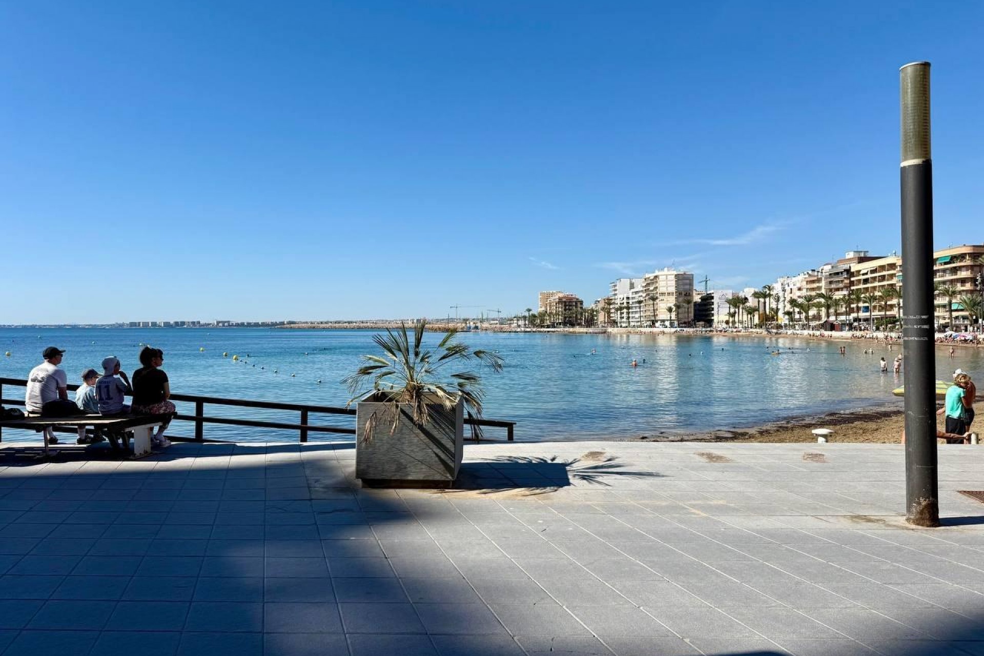 Odsprzedaż - Mieszkanie w bloku - Torrevieja - Playa del Cura