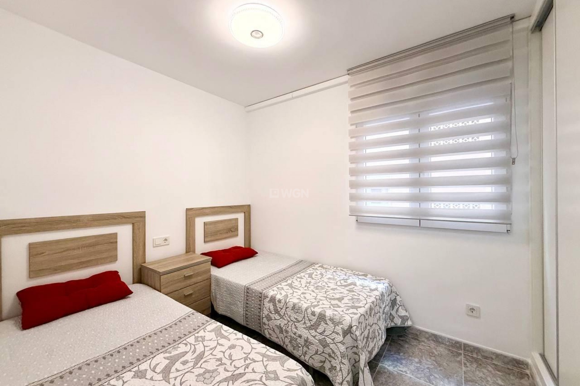Odsprzedaż - Mieszkanie w bloku - Torrevieja - Playa del Cura