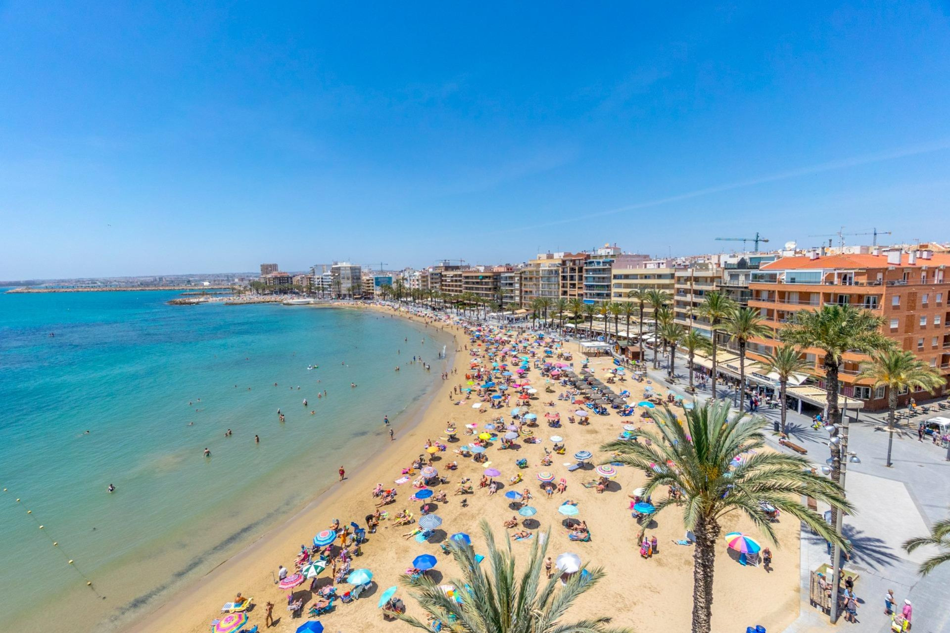 Odsprzedaż - Mieszkanie w bloku - Torrevieja - Playa del Cura