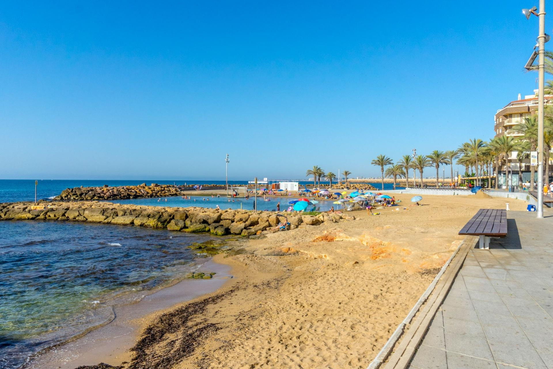 Odsprzedaż - Mieszkanie w bloku - Torrevieja - Playa del Cura