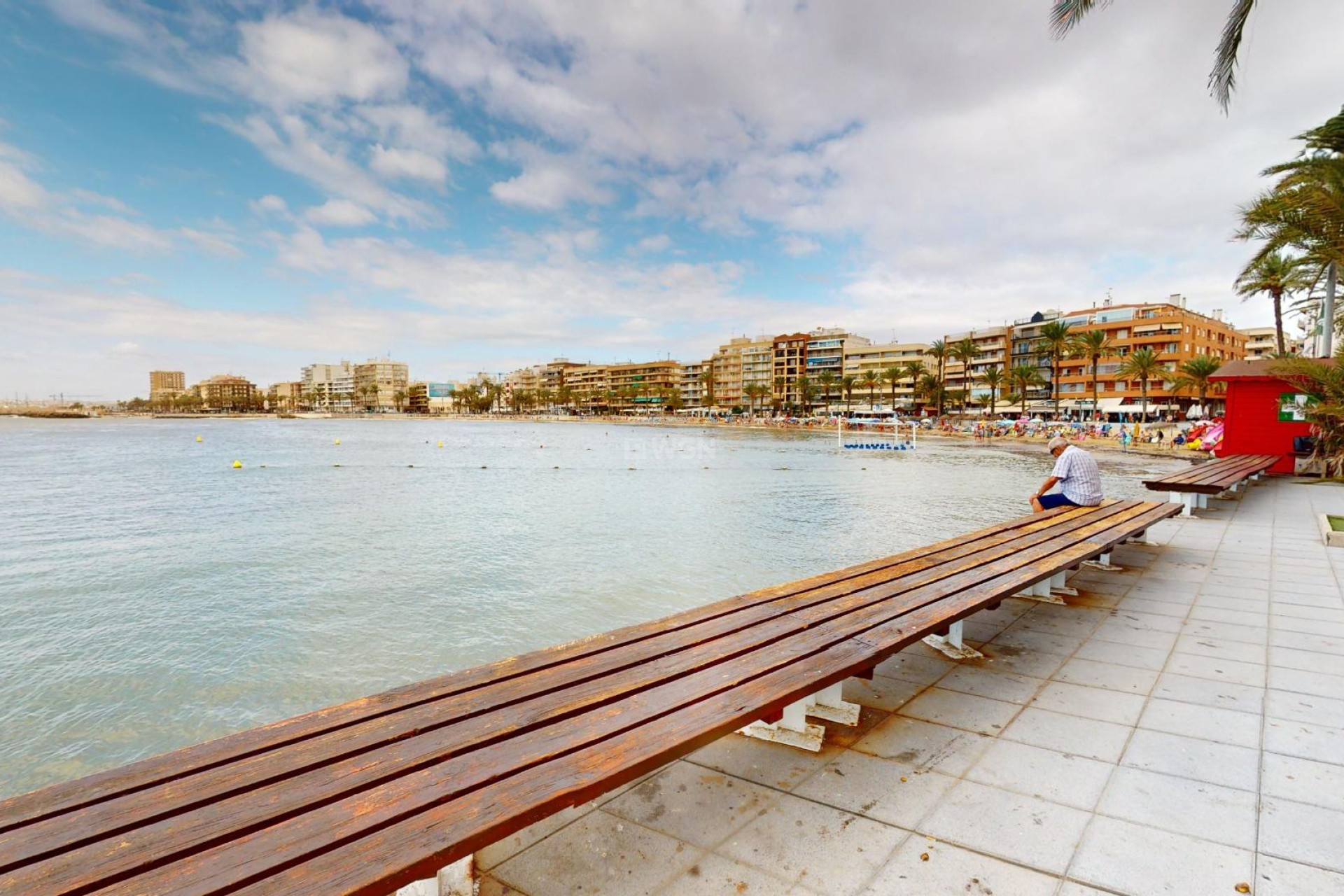 Odsprzedaż - Mieszkanie w bloku - Torrevieja - Playa del Cura