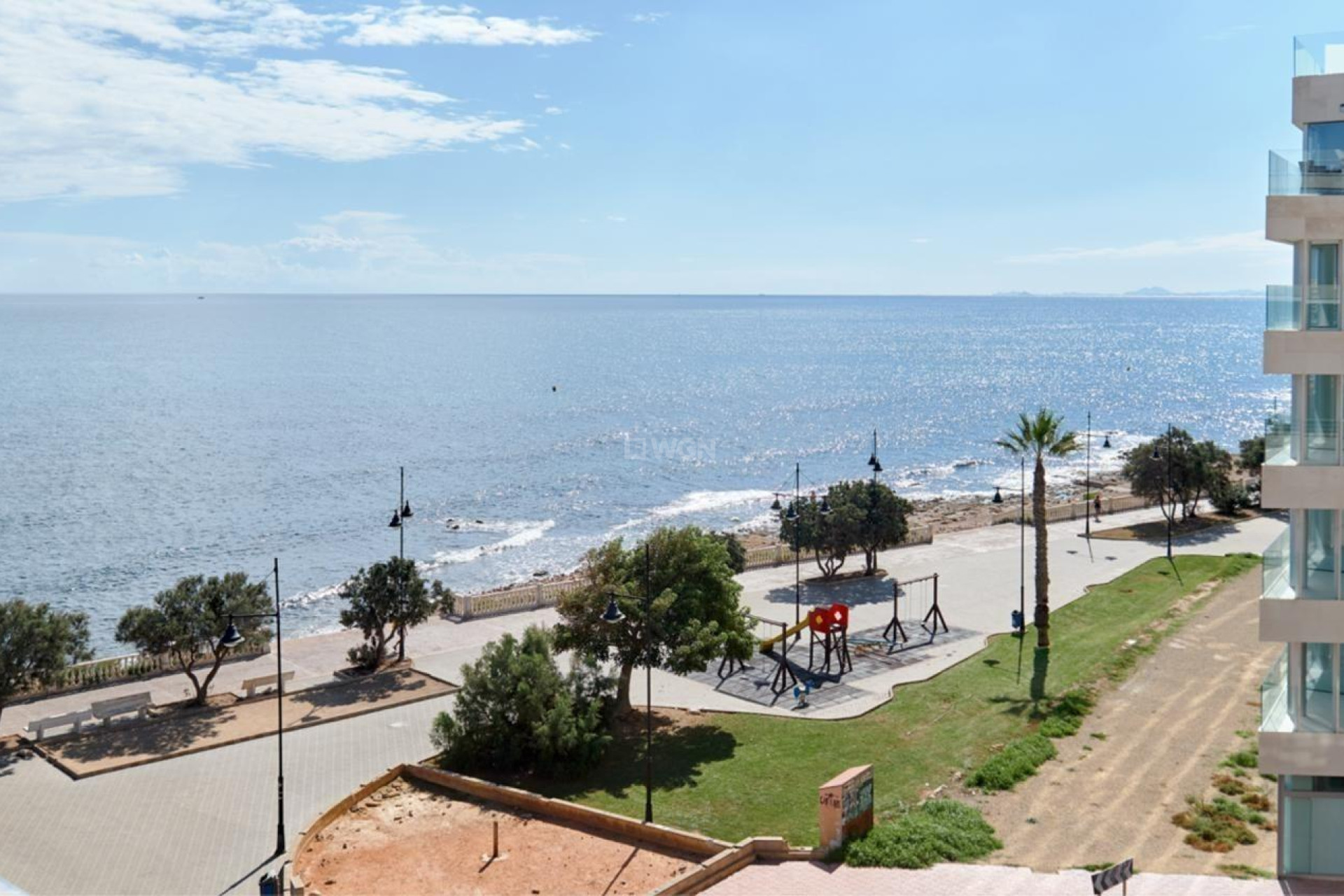 Odsprzedaż - Mieszkanie w bloku - Torrevieja - Playa del Cura