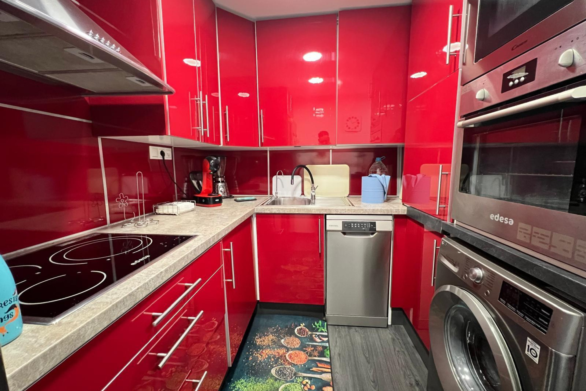 Odsprzedaż - Mieszkanie w bloku - Torrevieja - Playa del Cura