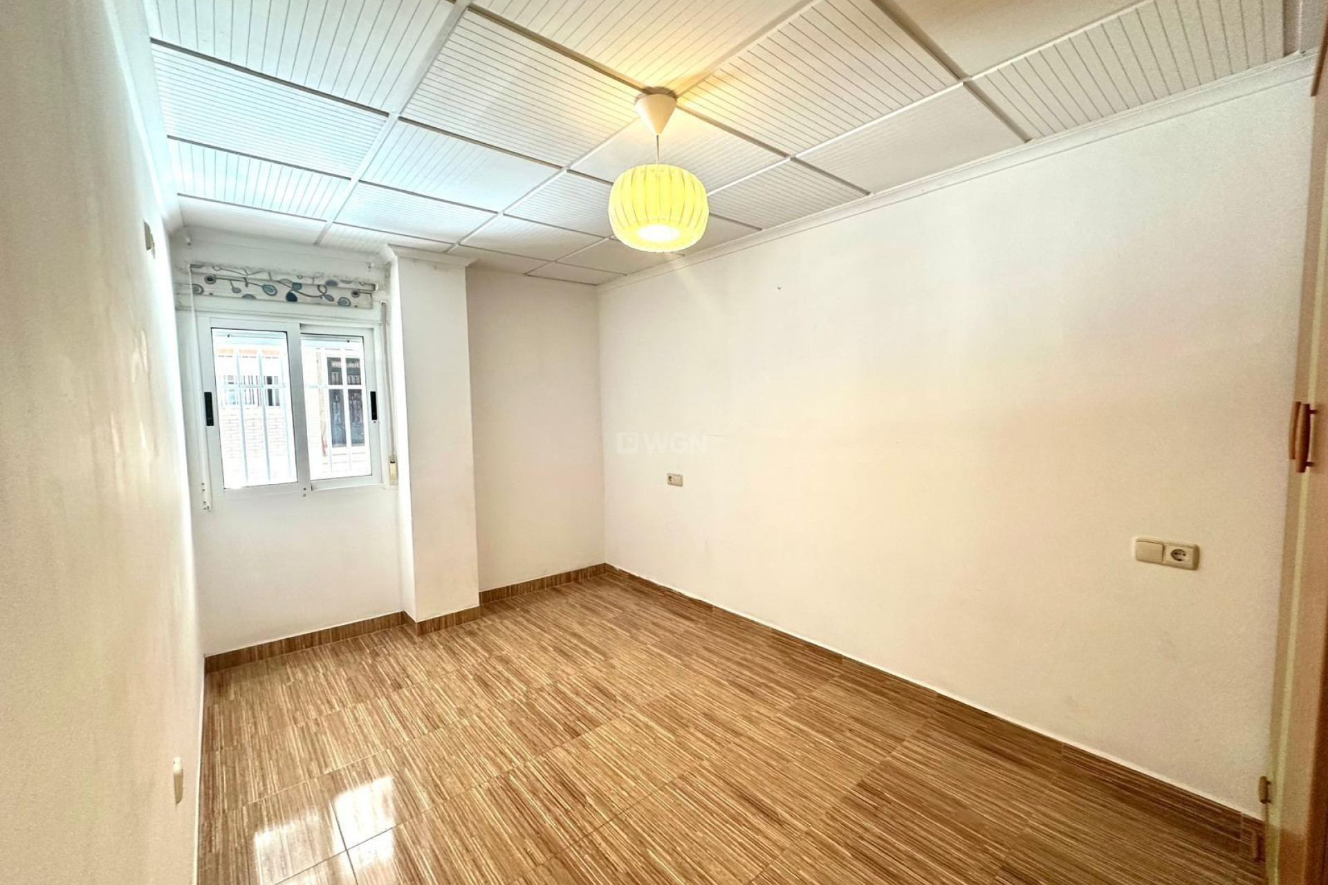 Odsprzedaż - Mieszkanie w bloku - Torrevieja - Playa del Cura