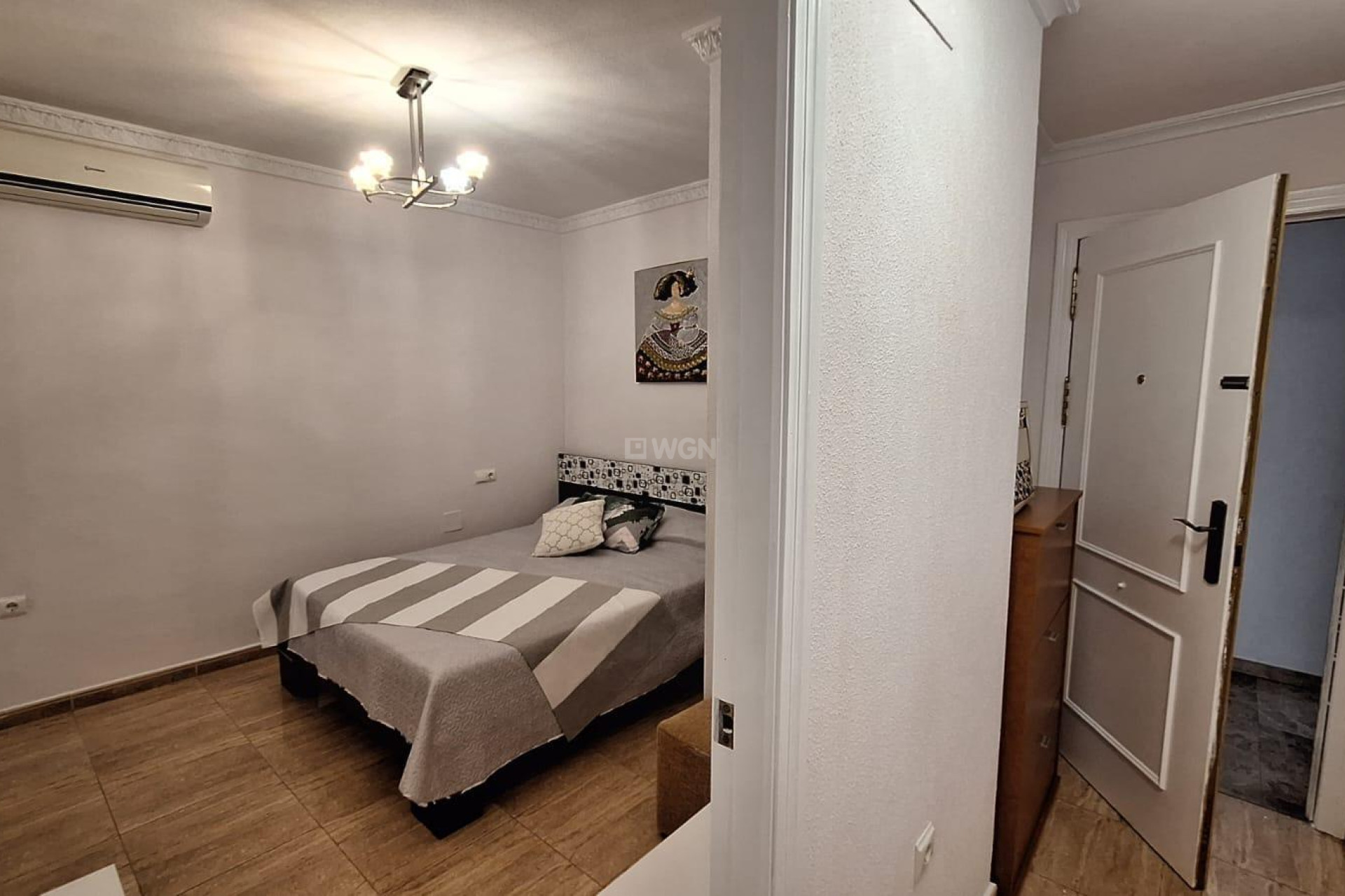 Odsprzedaż - Mieszkanie w bloku - Torrevieja - Playa del Cura